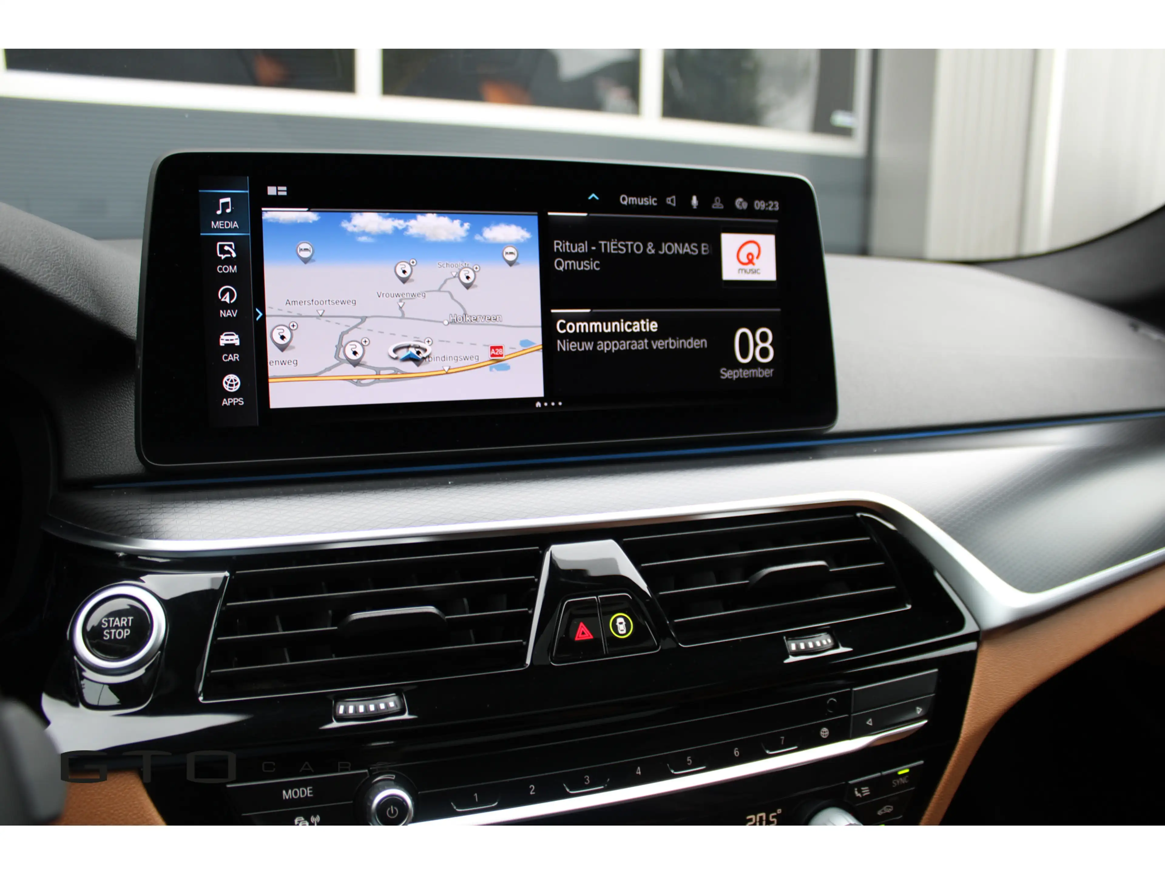 BMW 530 5-serie Touring 530e High Executive | Pano | M Spo — photo 24