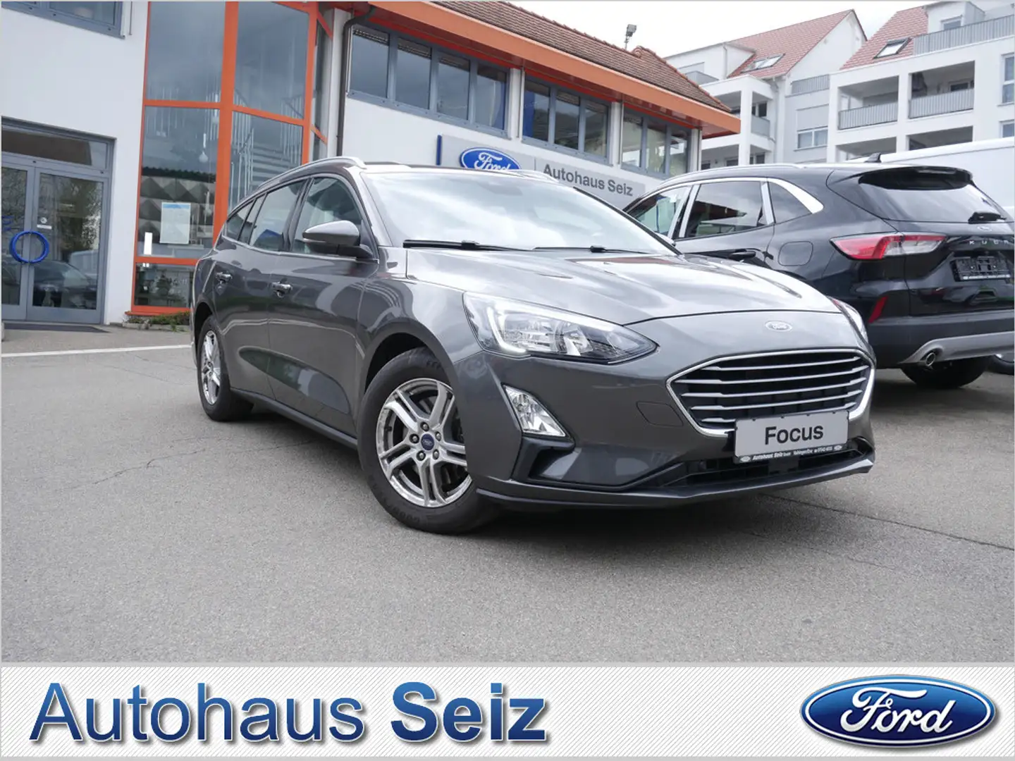 Ford Focus Turnier 1.0 EcoBoost Cool & Connect LED Grau - 1
