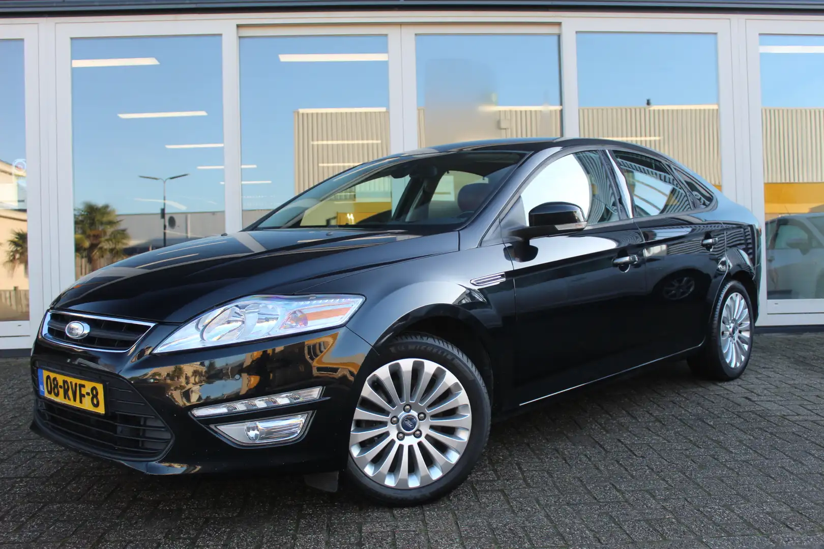 Ford Mondeo 1.6 EcoBoost Trend Business, Cruise Control, Airco Zwart - 1