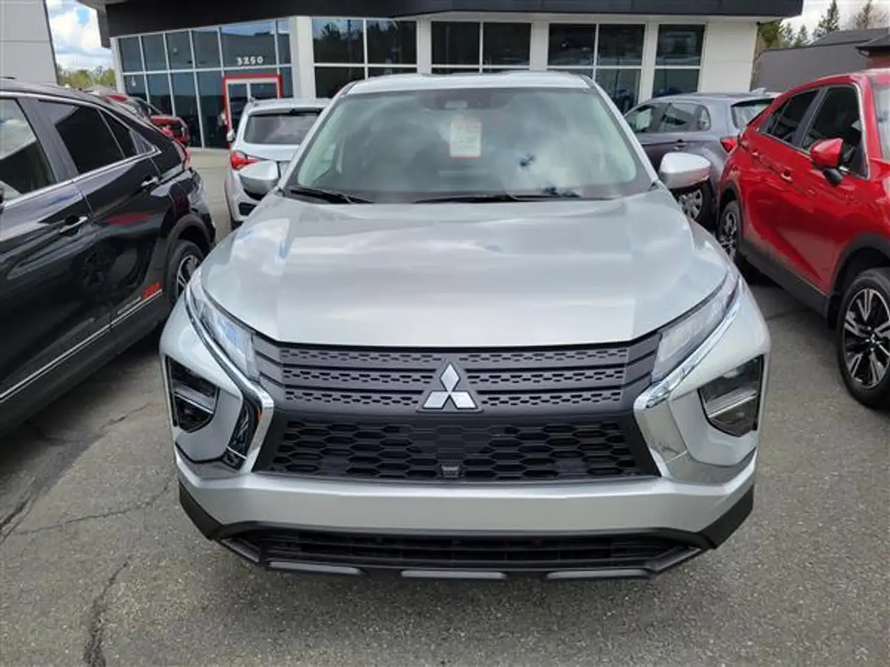 Mitsubishi Eclipse Cross снимка Mitsubishi Eclipse Cross