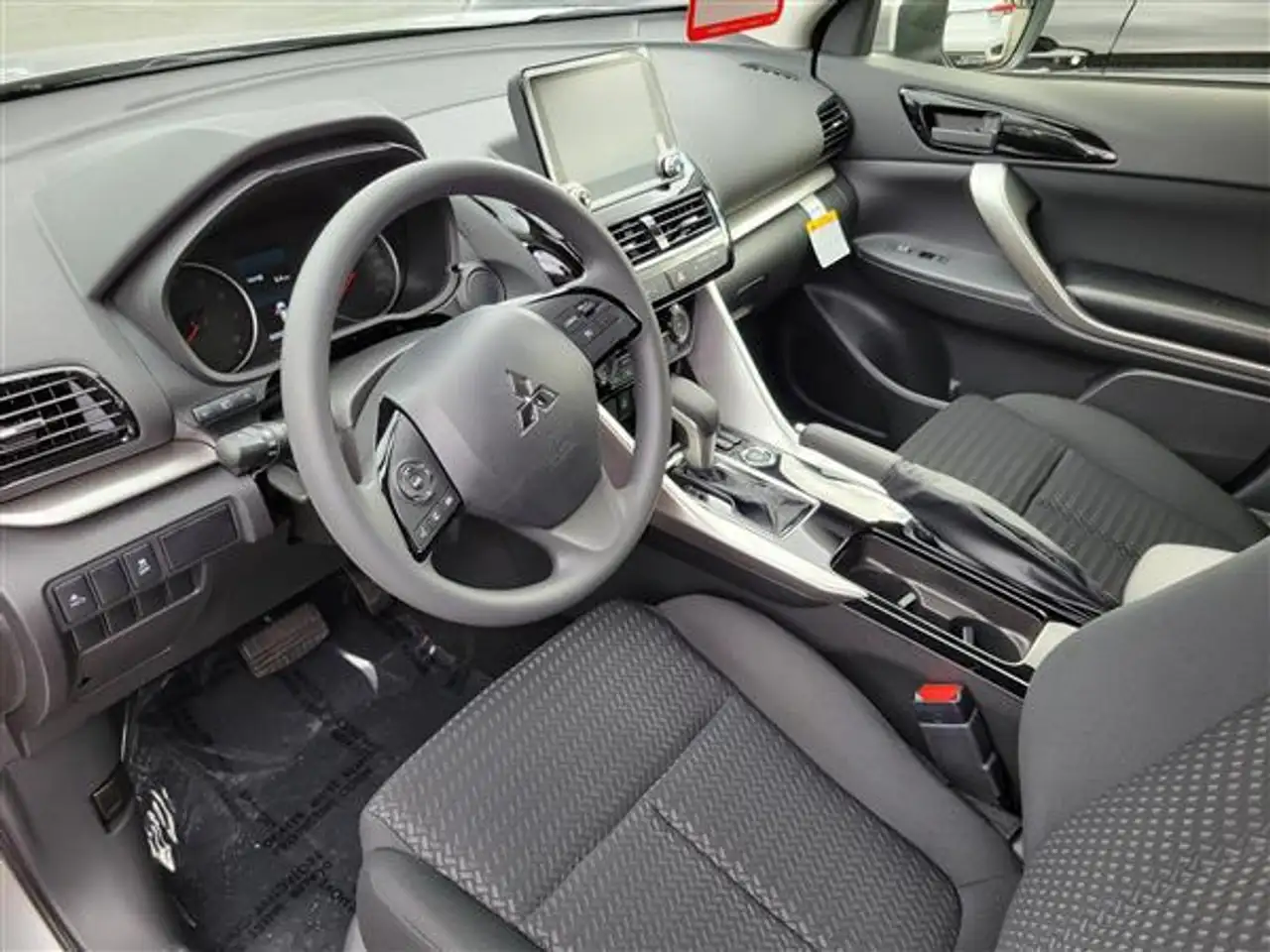 Mitsubishi Eclipse Cross снимка Mitsubishi Eclipse Cross