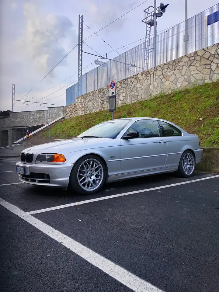 BMW 3 Series 325 2001