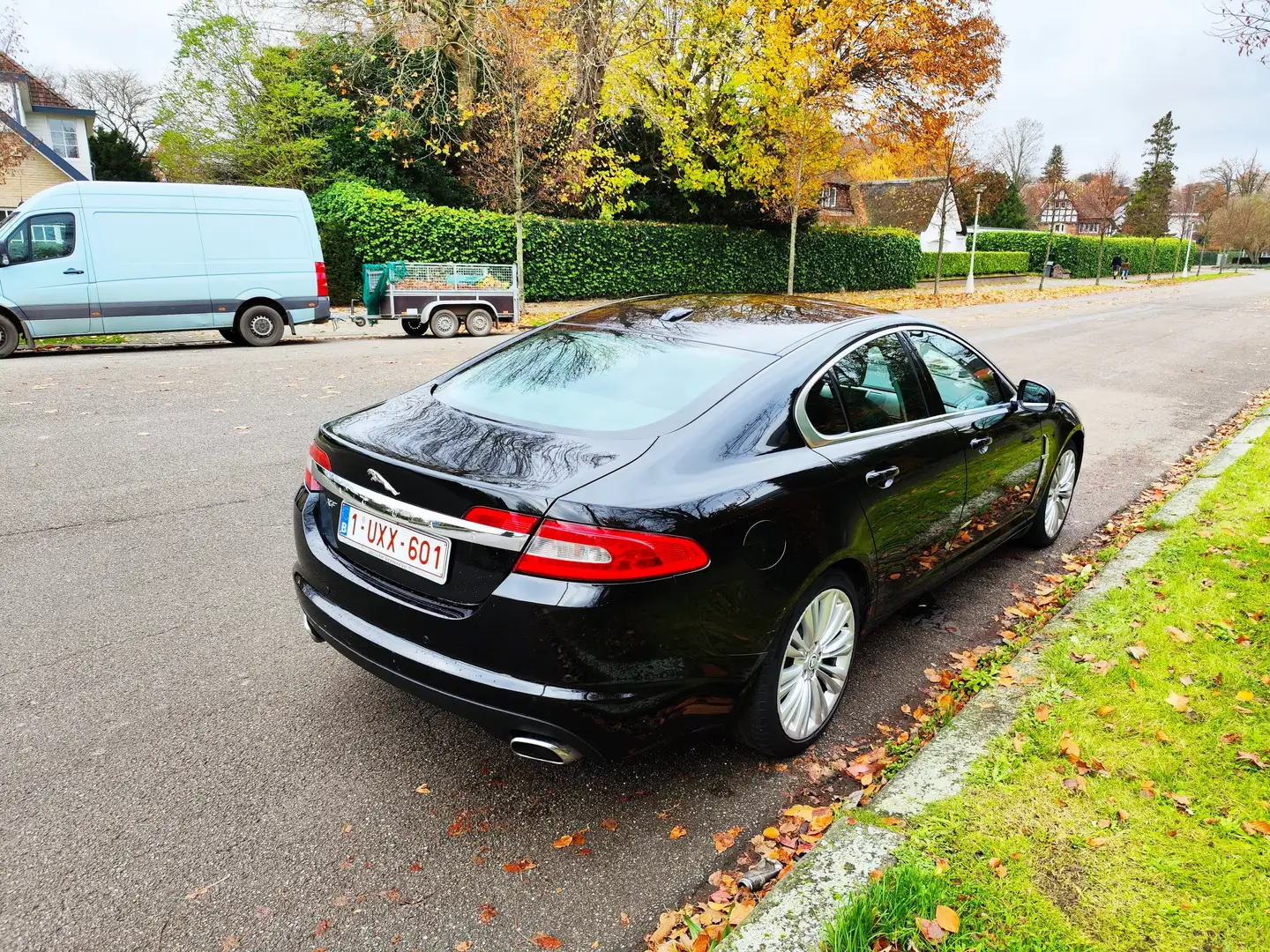 Jaguar XF XF 3.0 V6 Diesel Premium Luxury Černá - 1