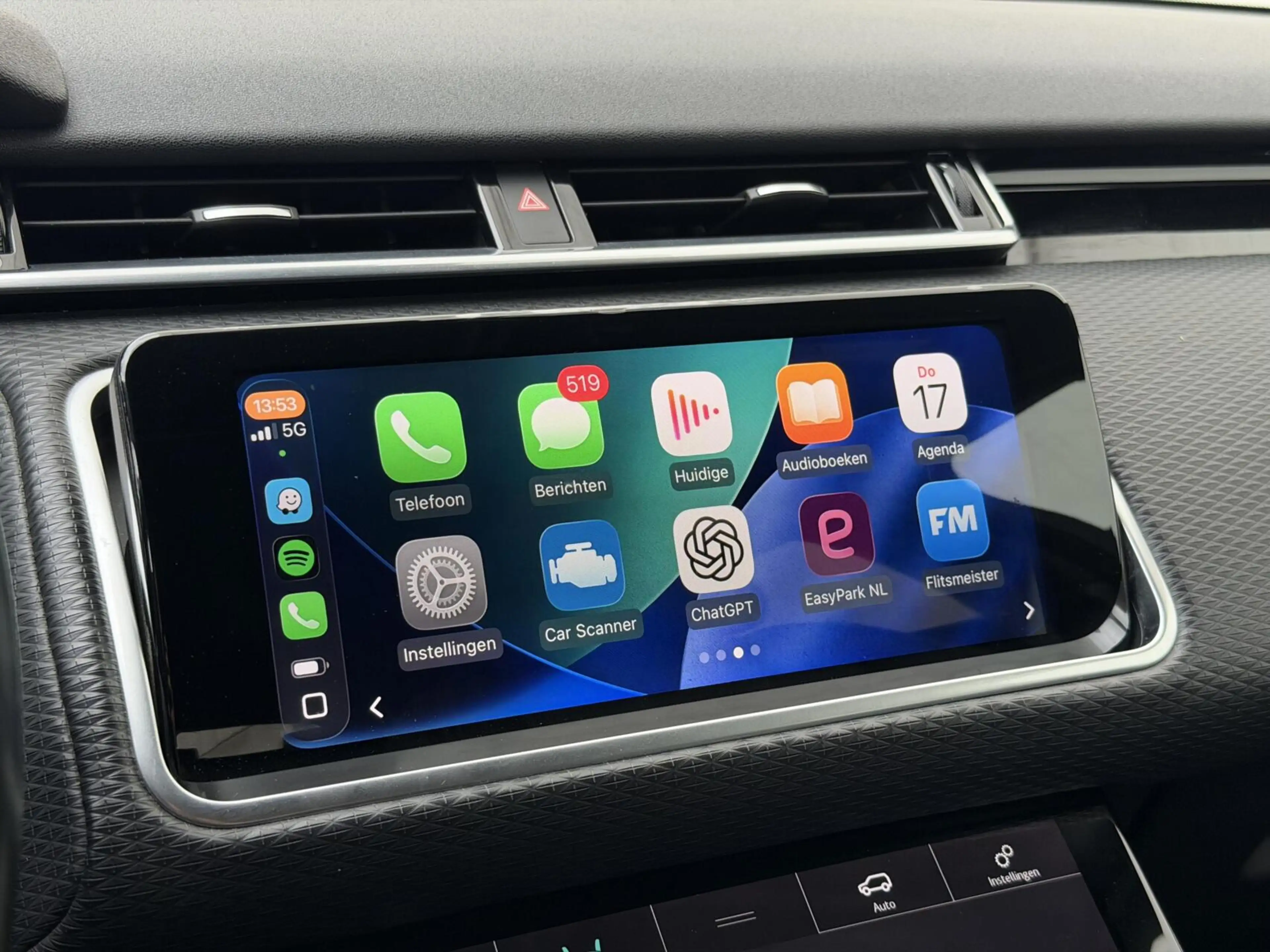 Land Rover Range Rover Velar 2.0 300 pk R-Dynamic HSE | LED | Meridian — photo 15