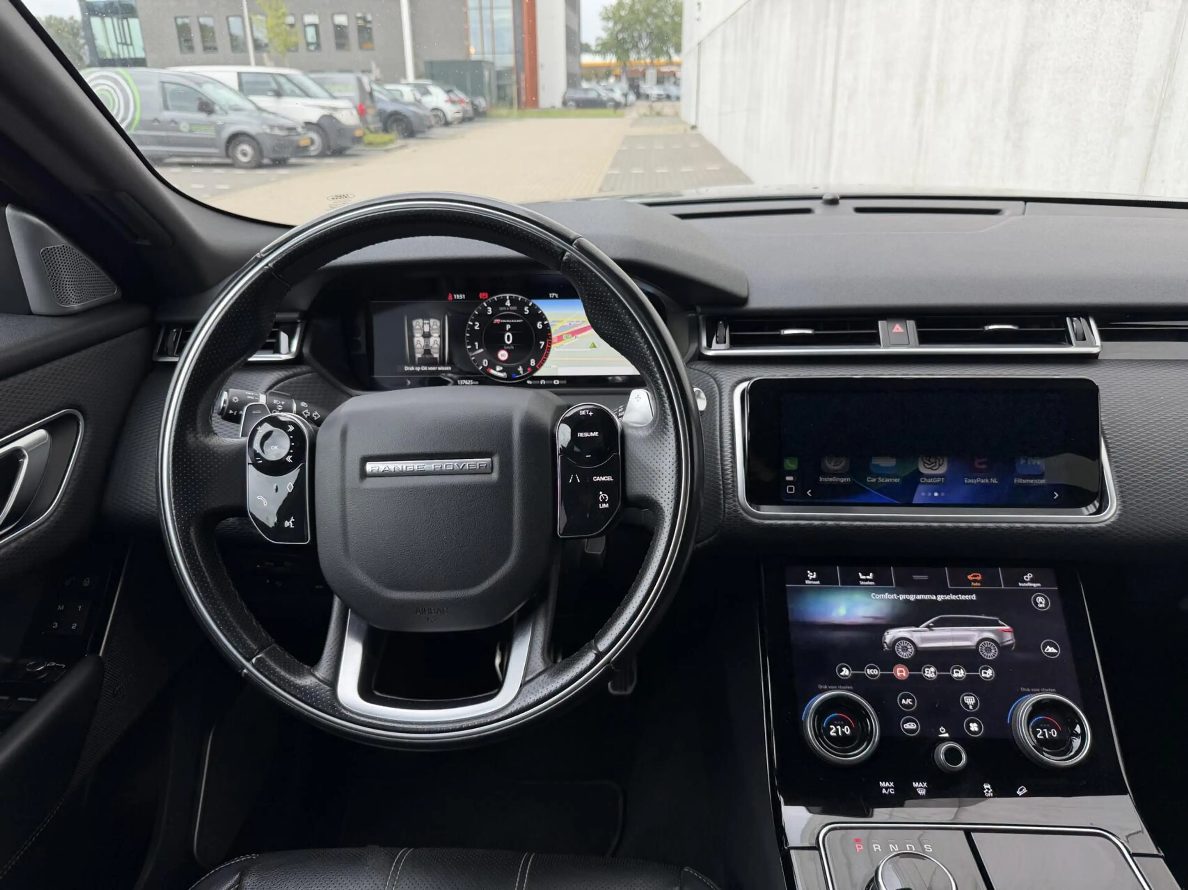 Land Rover Range Rover Velar 2.0 300 pk R-Dynamic HSE | LED | Meridian — photo 11