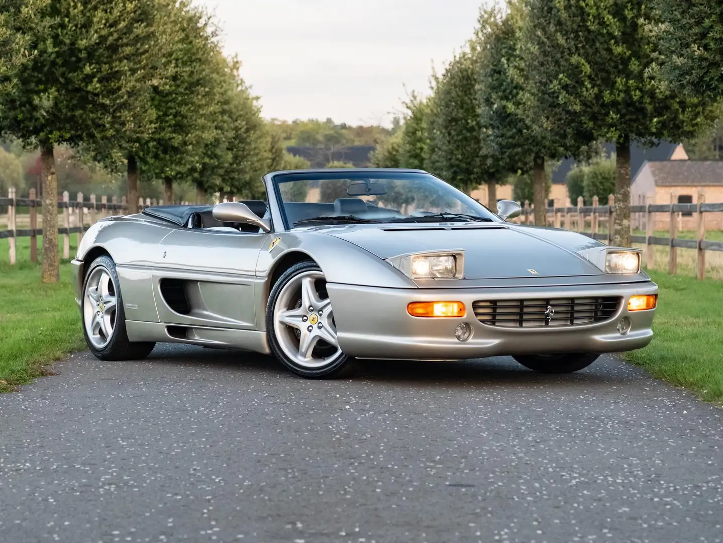 Ferrari F355 Spider Grigio Ingrid 1 of 2 Gümüş rengi - 1