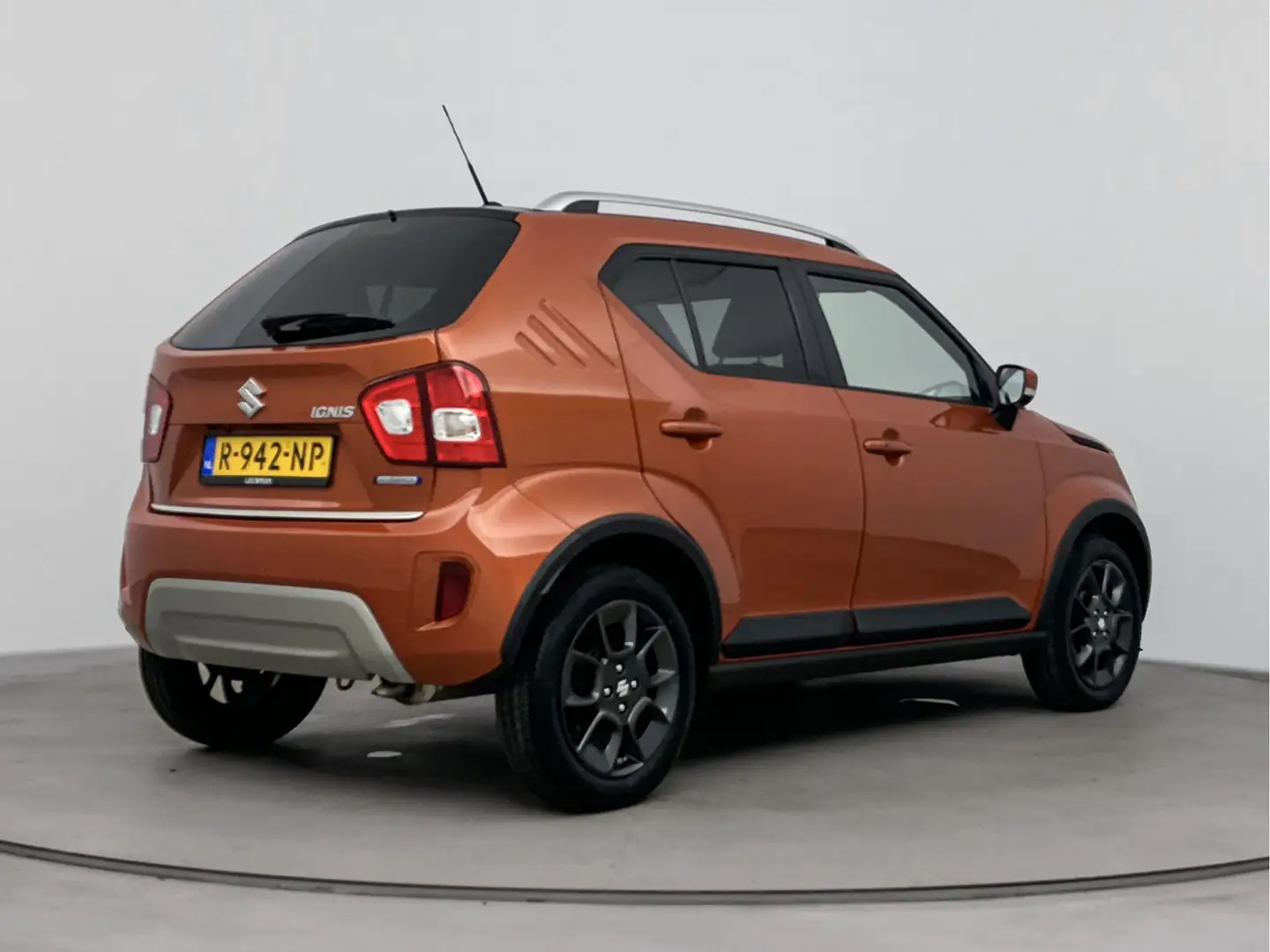 Suzuki Ignis 1.2 Smart Hybrid Style | Navigatie | Lichtmetalen Oranje - 2