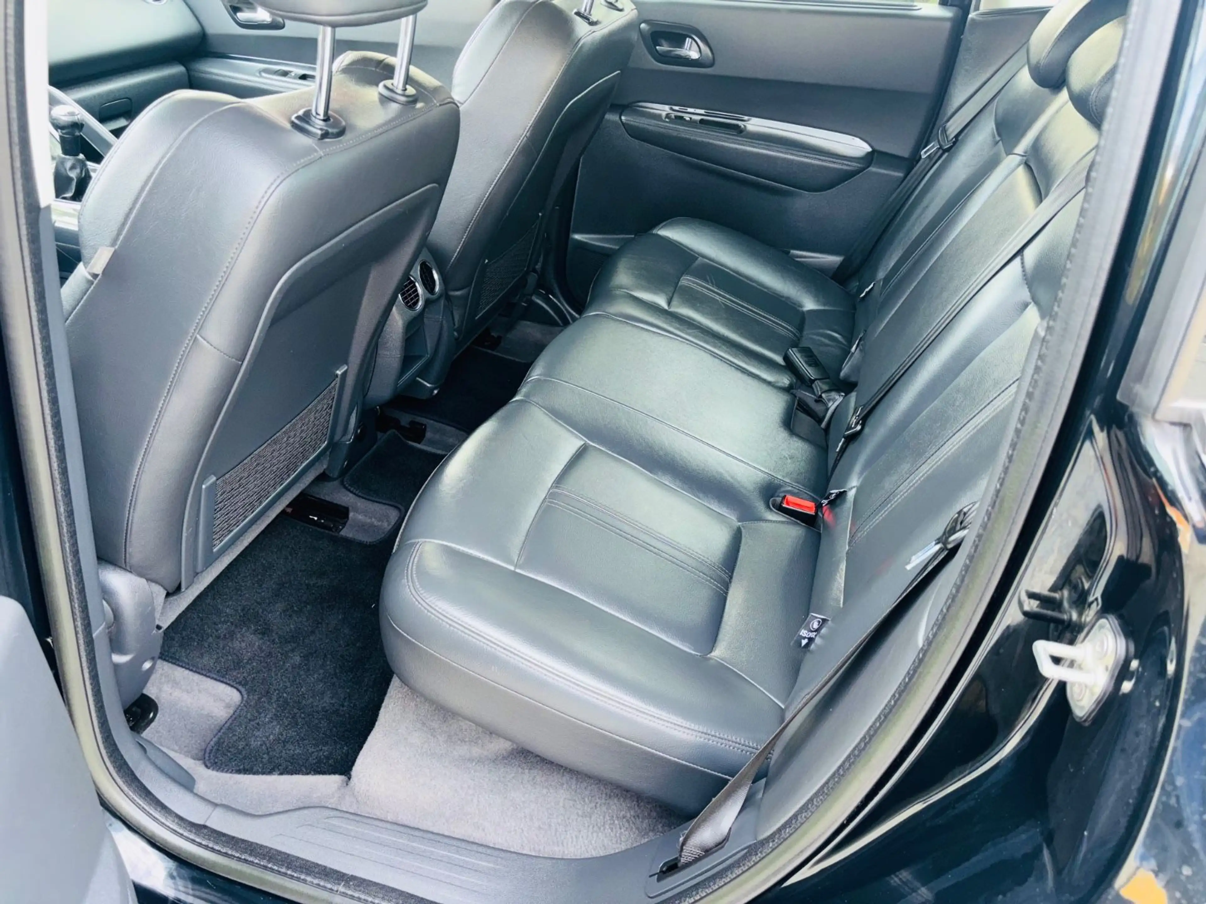 Peugeot 3008 LEDER,KLIMA,2xPDC,Allwetter,Anhängerkupplun — photo 13