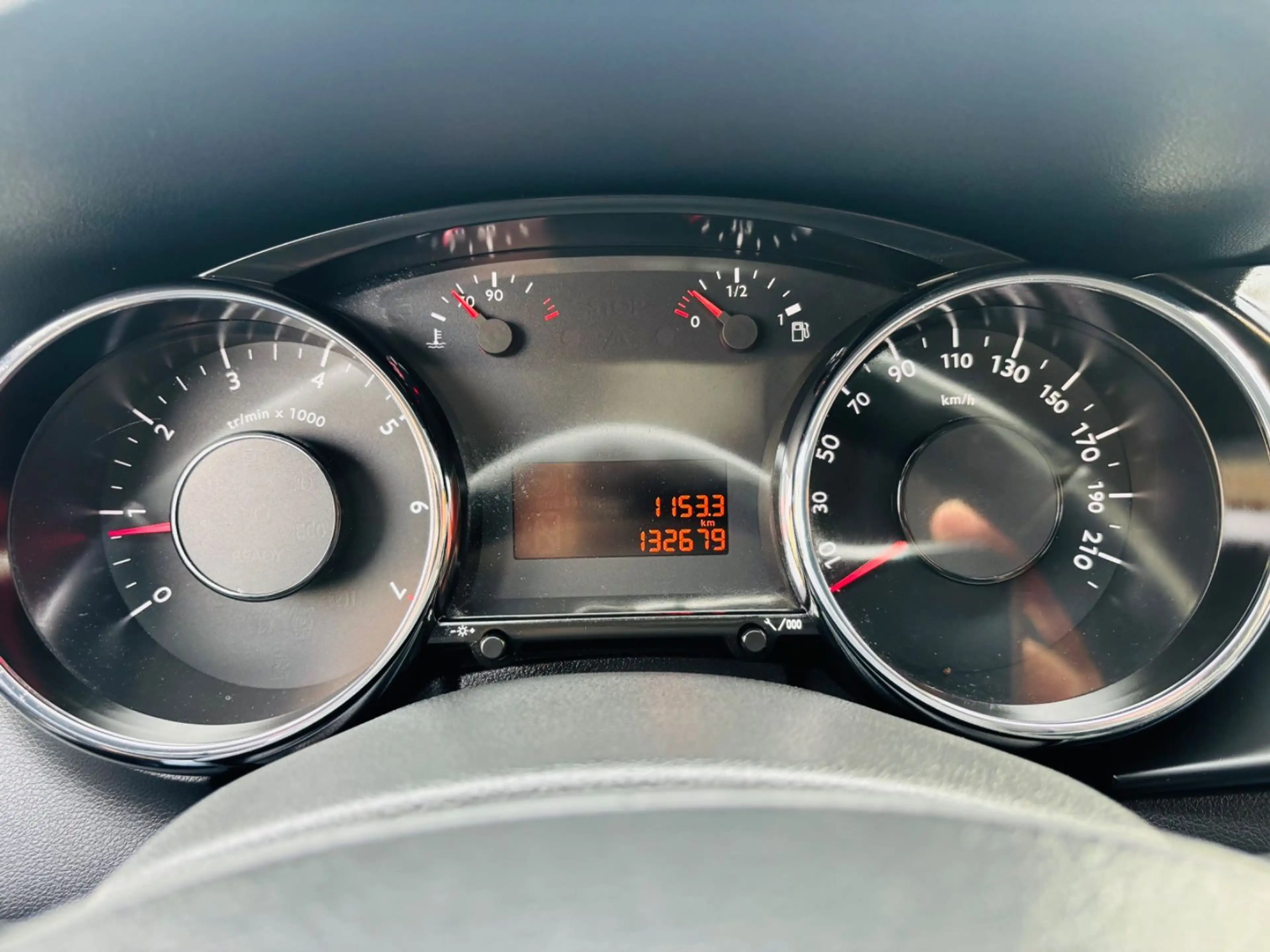 Peugeot 3008 LEDER,KLIMA,2xPDC,Allwetter,Anhängerkupplun — photo 7