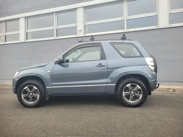 Suzuki Grand Vitara 1.6 Club 4x4 Nur 100 Tkm-AHK-3 Türig !