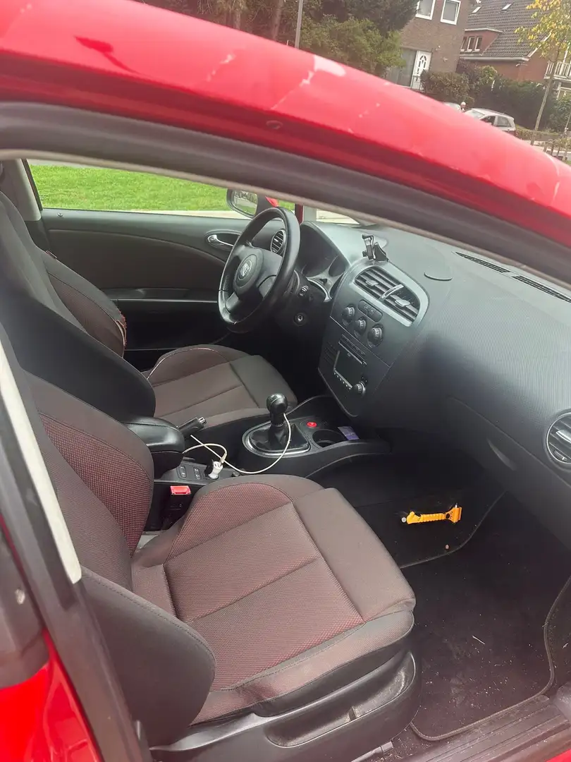 SEAT Leon Leon 1.6i 16v Reference Rouge - 1