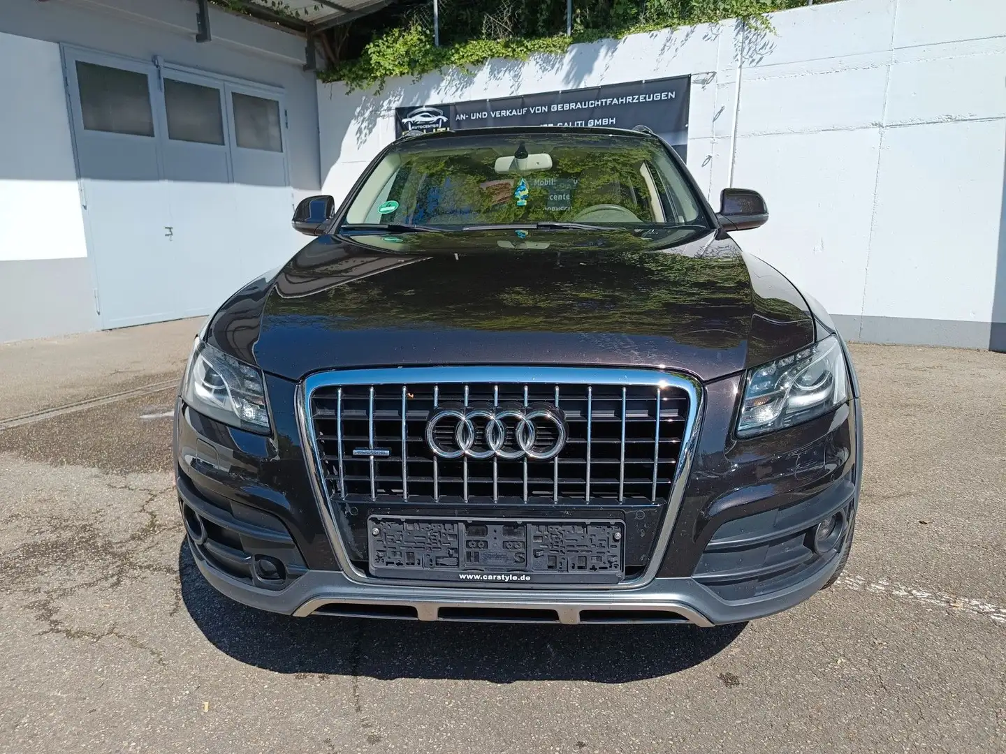 Audi Q5 3.0 TDI  quattro  Optik-Paket Off-Road  exclu Schwarz - 2