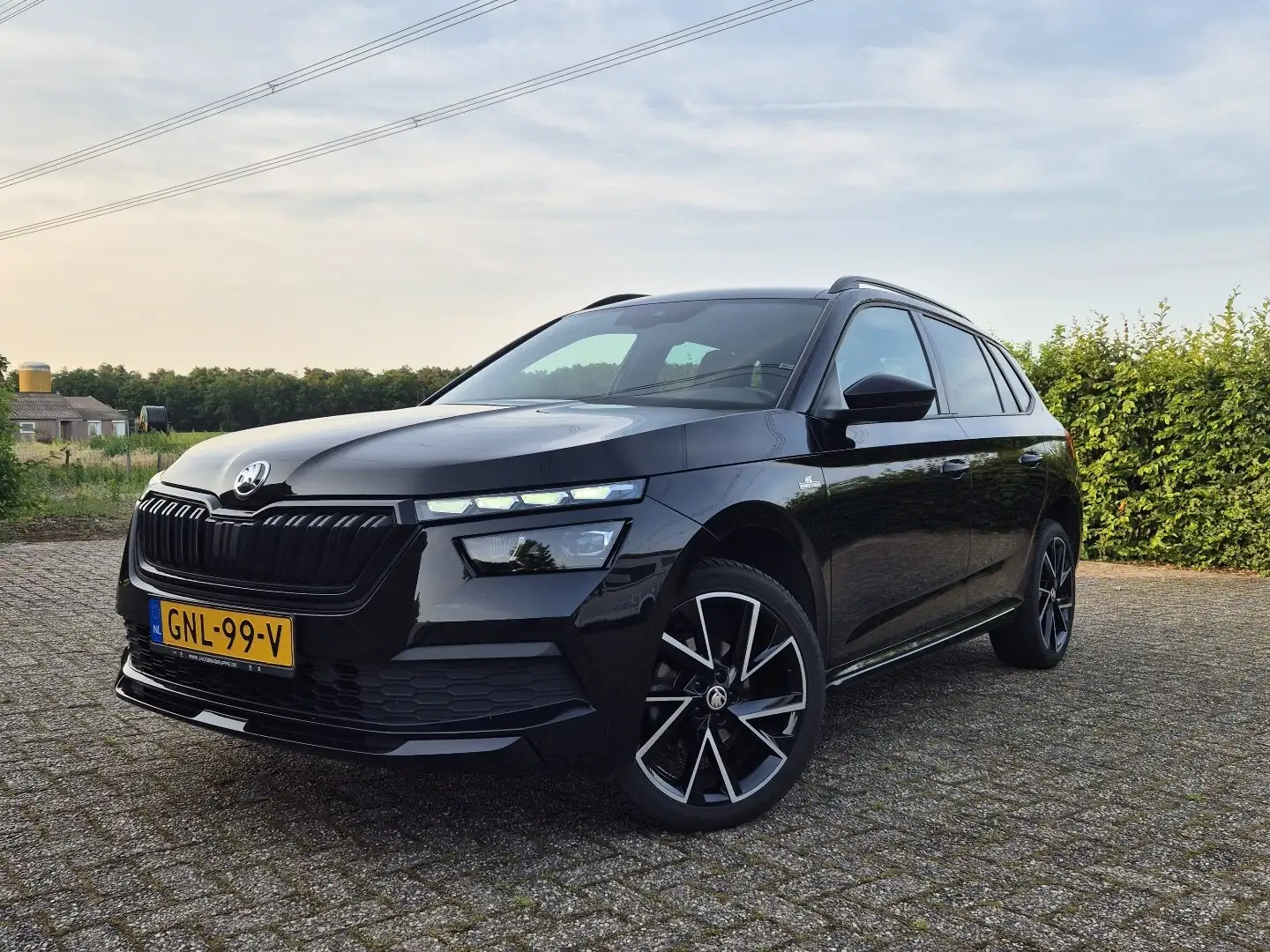Skoda Kamiq 1.5 TSI ACT Sp Bns monte carlo Nero - 1