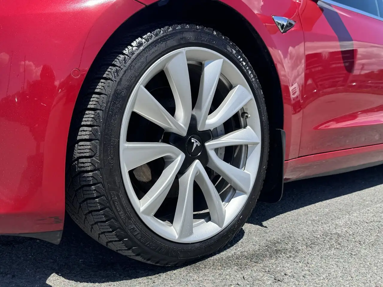 Tesla Model 3 photo Tesla Model 3