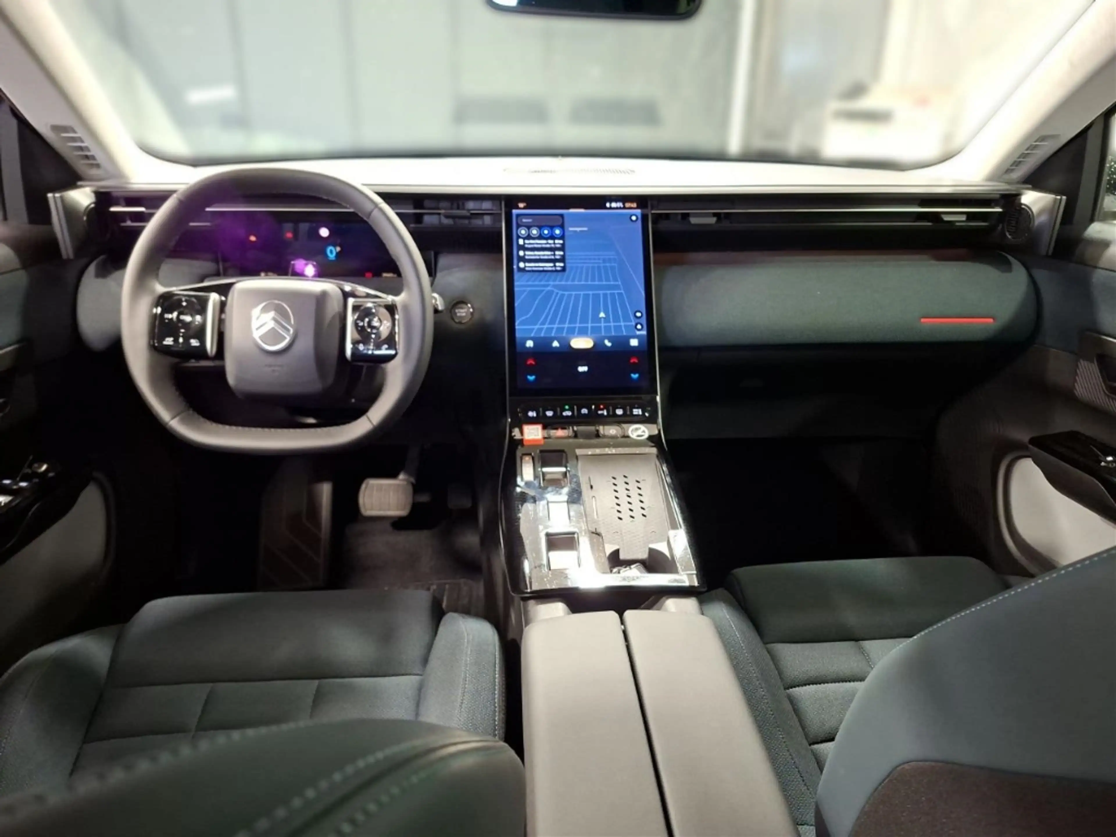 Citroen C5 Aircross Hybrid PLUS AT Shz Navi Kamera 360 — photo 5