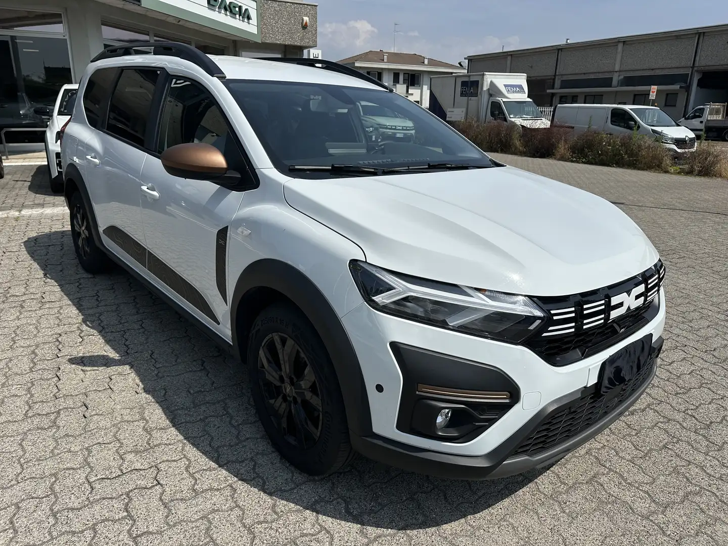 Dacia Jogger 1.0 tce Extreme UP Gpl 100cv Bianco - 2