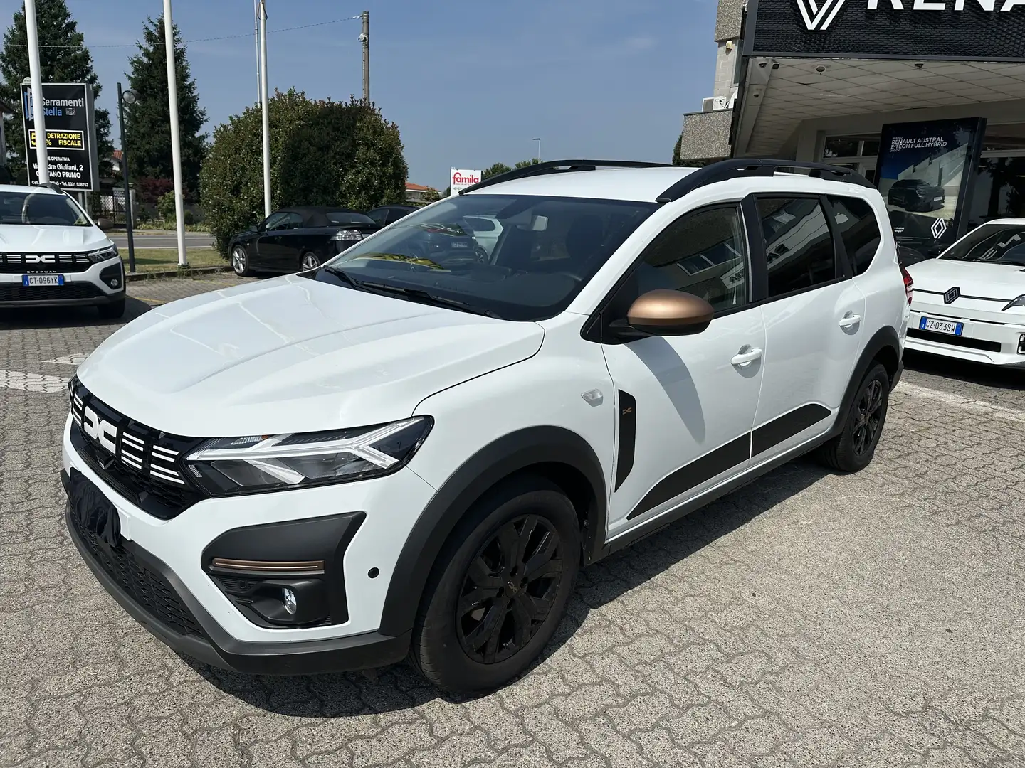 Dacia Jogger 1.0 tce Extreme UP Gpl 100cv Bianco - 1