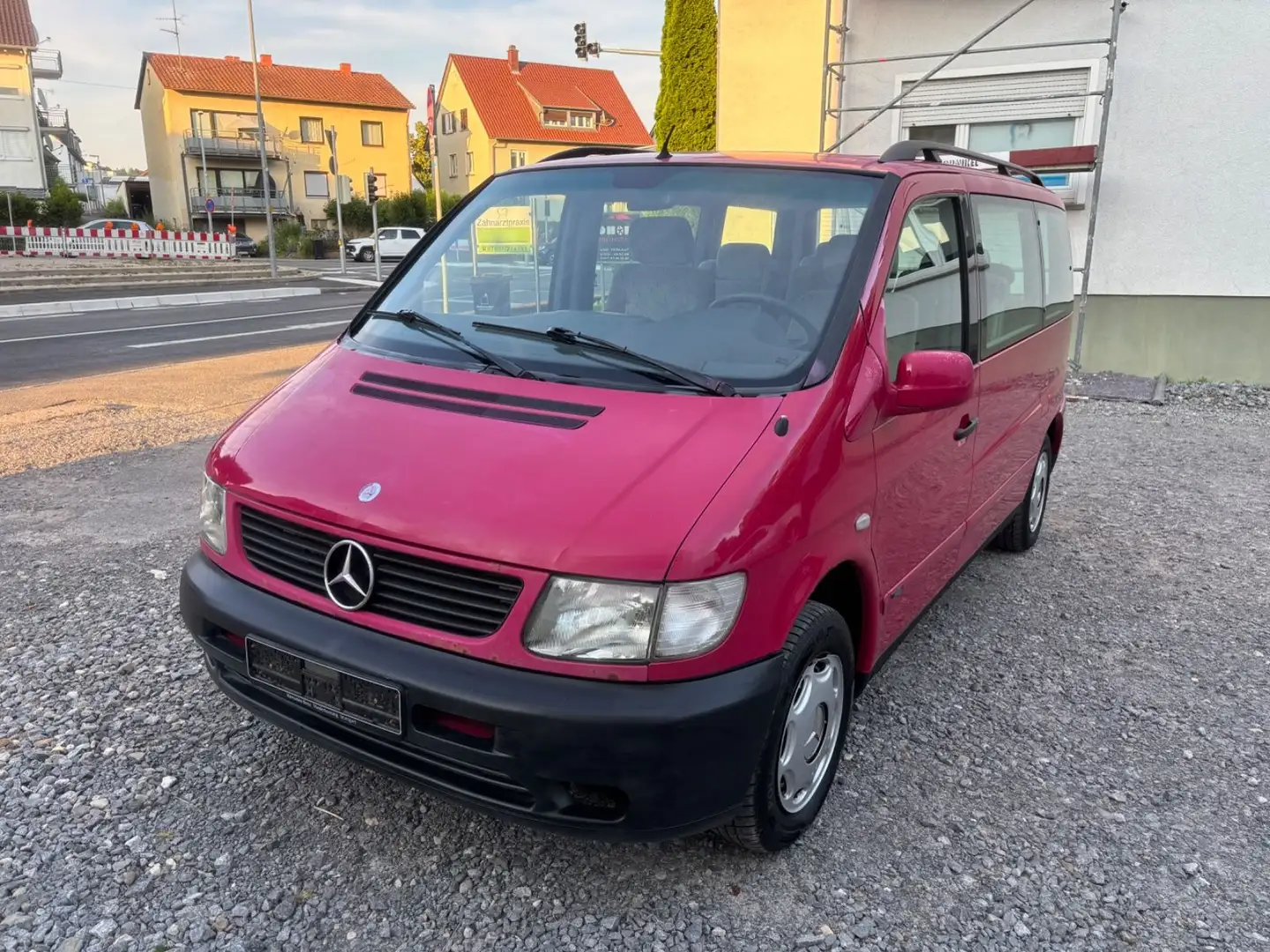 Mercedes-Benz V 230 Fashion**7-SITZER**KLIMA**TÜV**EURO 4**ZV* Rood - 2