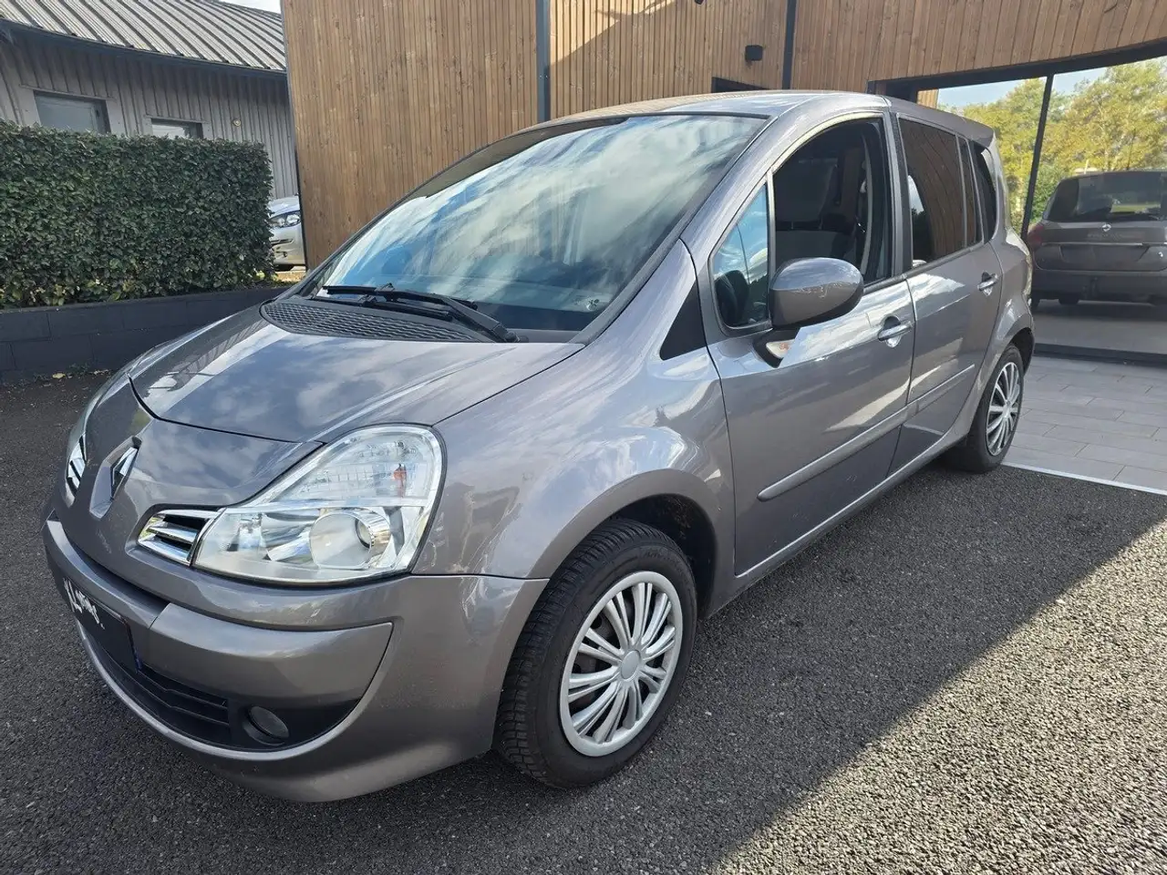 Renault Modus Grand 1.5L DCI 86CH / CLIM / ATTELAGE — photo 1 of 9