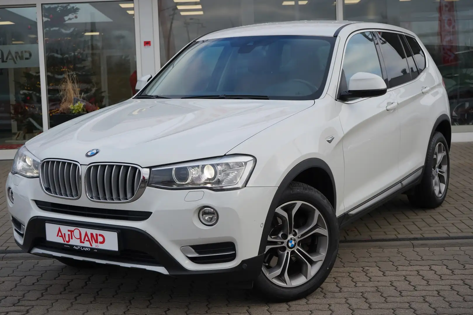 BMW X3 sDrive 20 i LED Navi Head-Up Leder Kamera PDC Weiß - 2