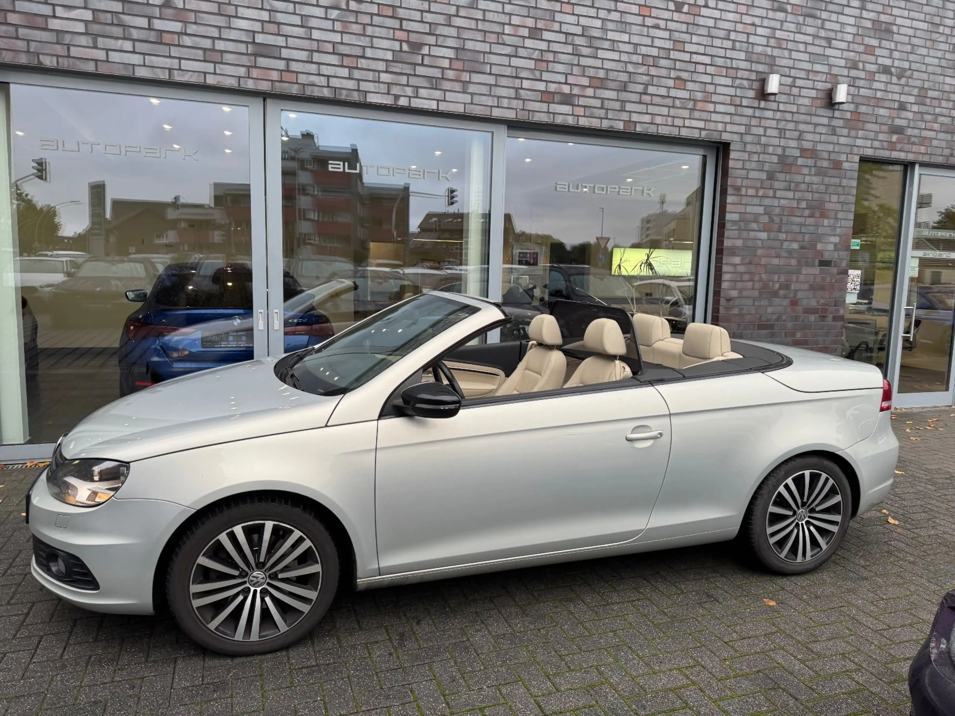 Volkswagen Eos 2.0 TDI DSG Sport-Paket Black Style Premium — photo 8