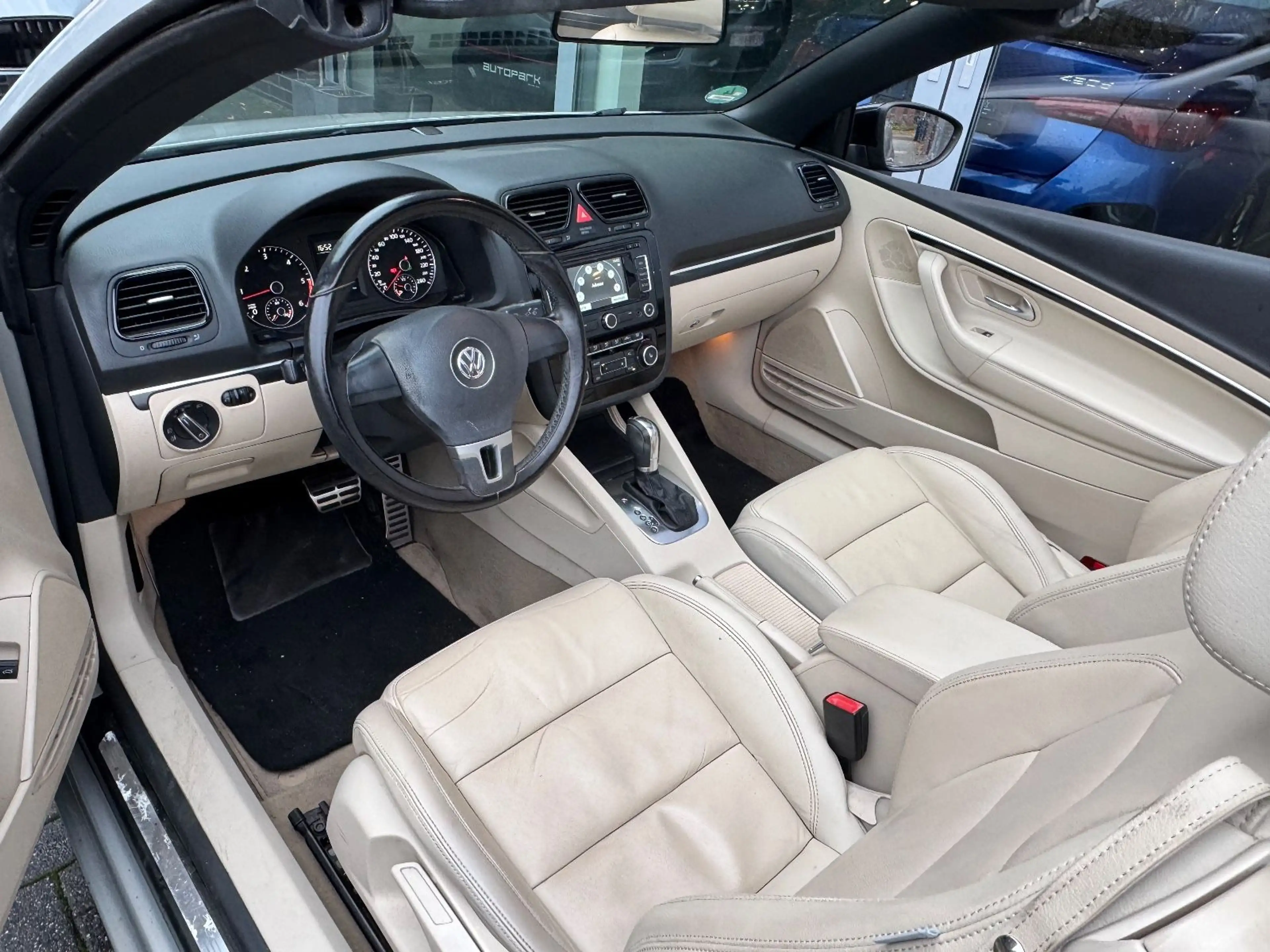 Volkswagen Eos 2.0 TDI DSG Sport-Paket Black Style Premium — photo 9