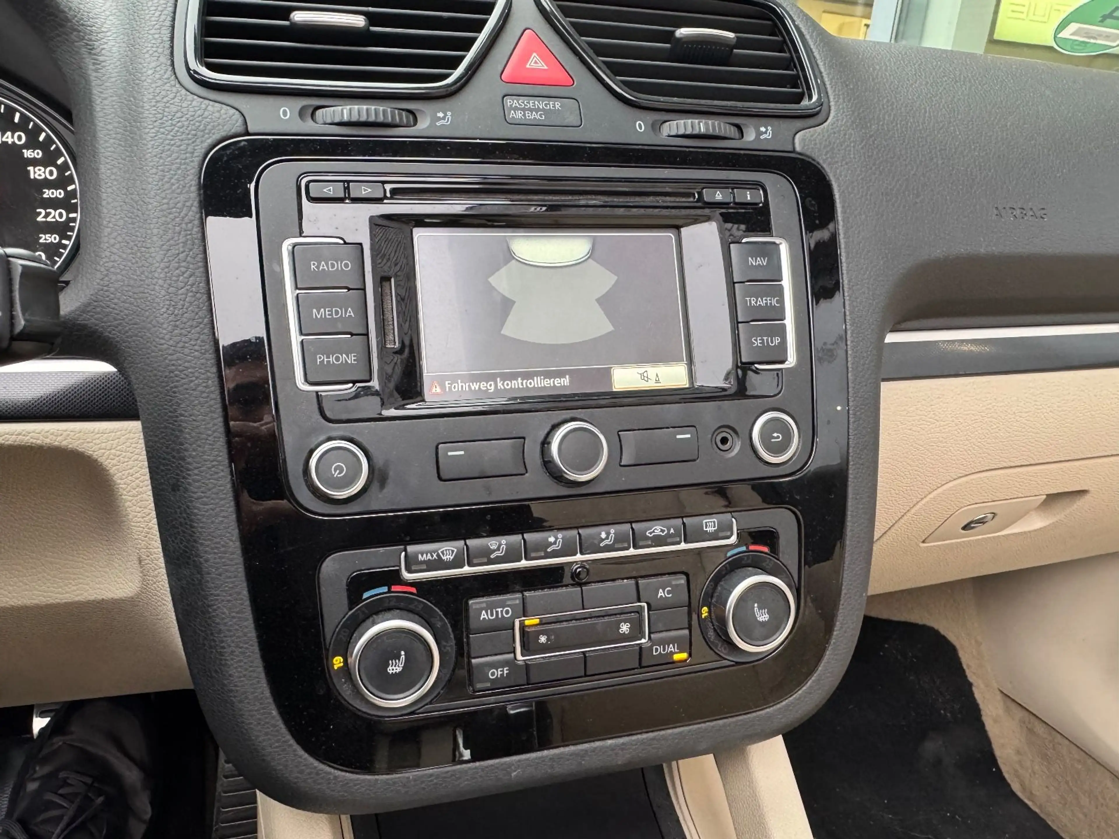 Volkswagen Eos 2.0 TDI DSG Sport-Paket Black Style Premium — photo 15