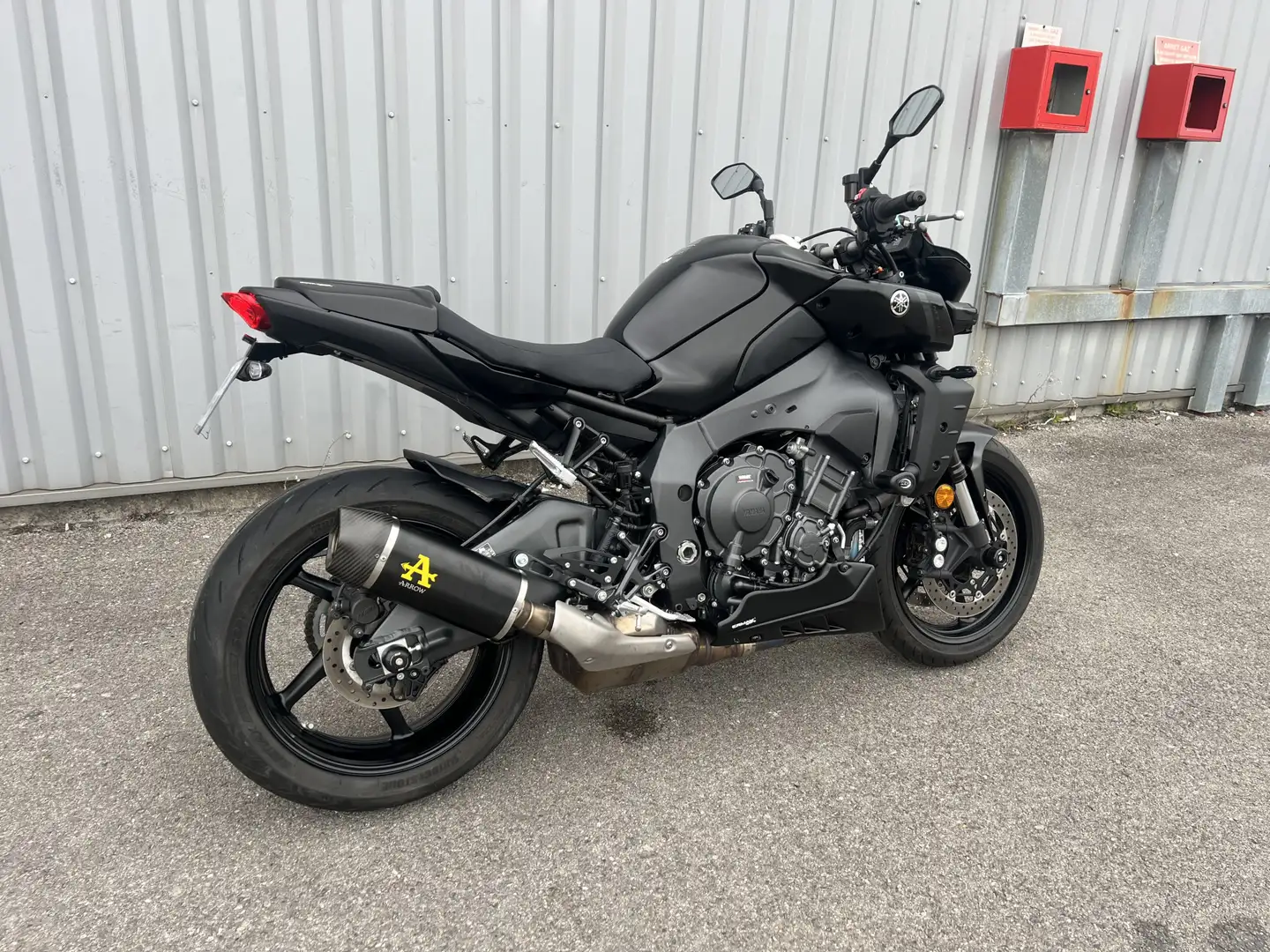 Yamaha MT-10 - 2