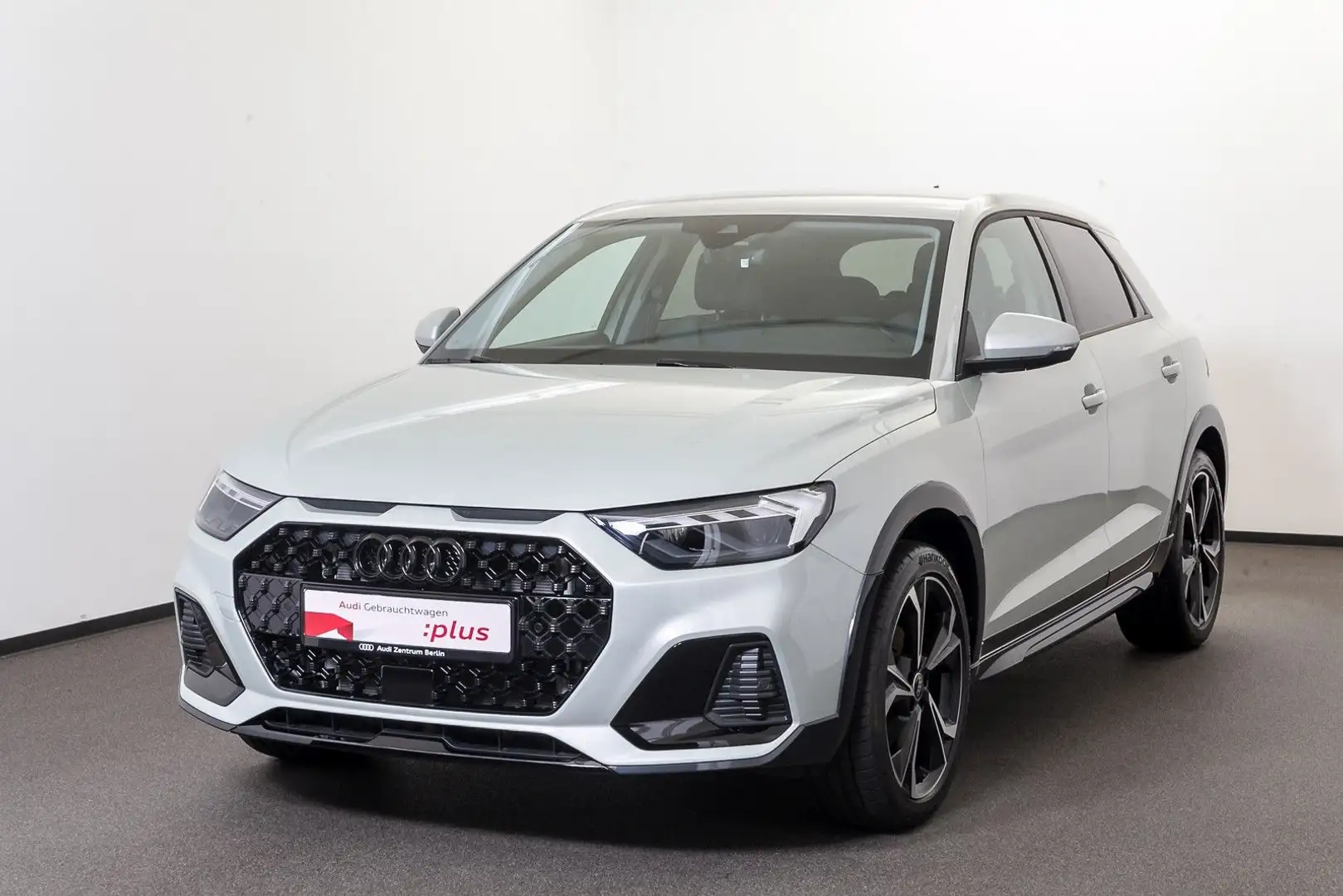 Audi A1 35 TFSI S tr. RFK LED NAVI VIRTUAL Silver - 2