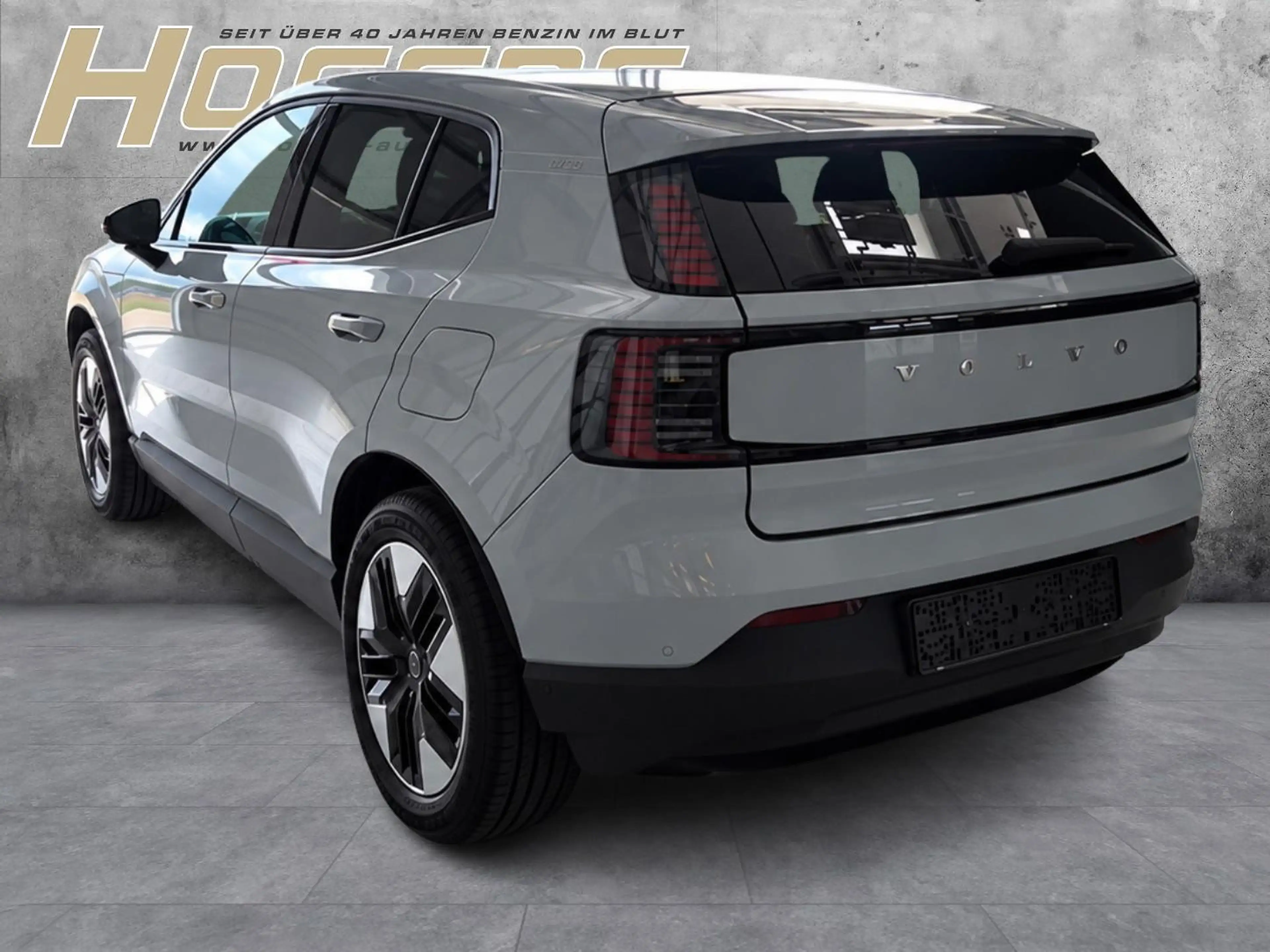 Volvo EX30 Core 2WD Pure Sigle Motor Extended Range — photo 2