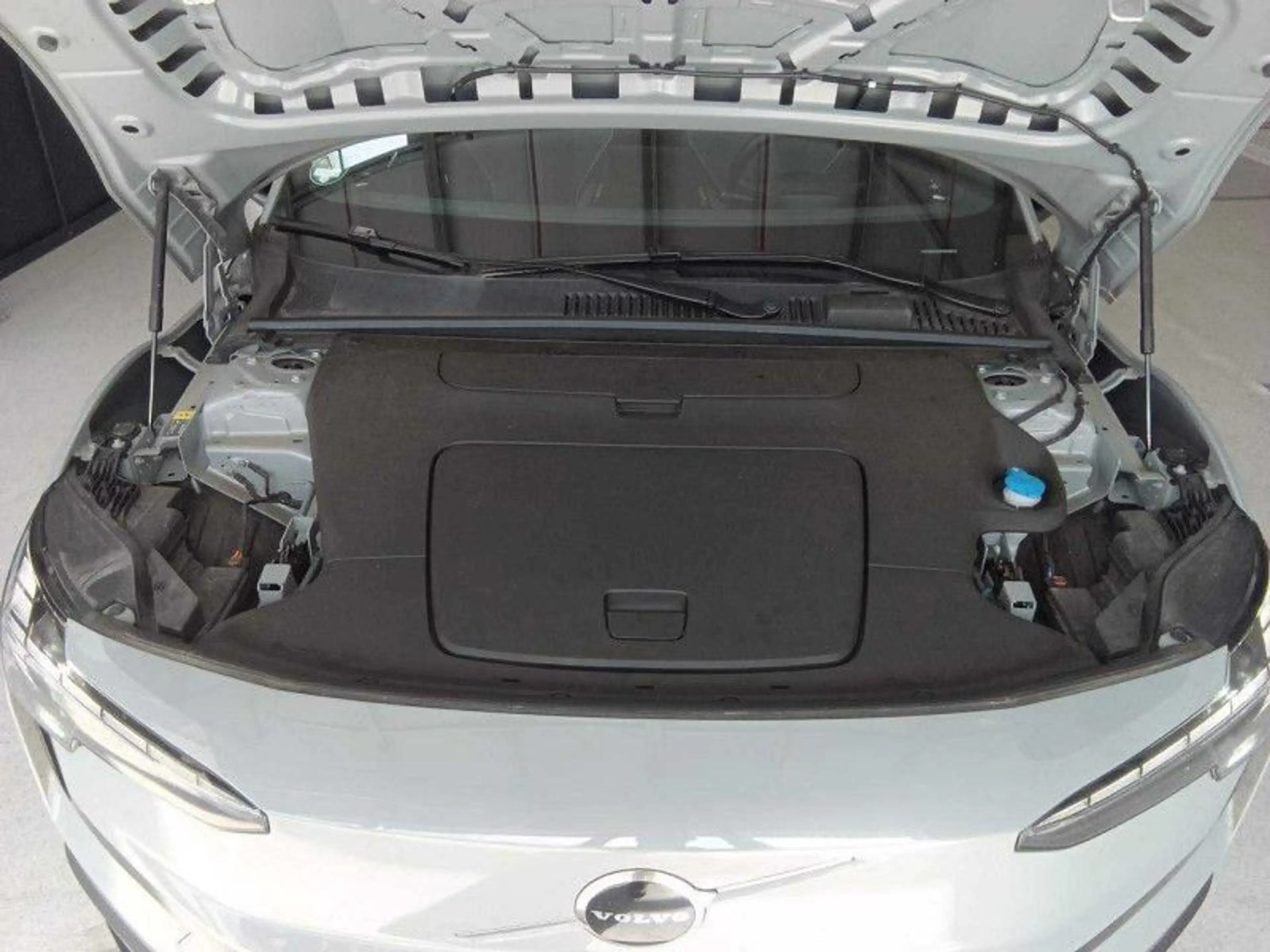 Volvo EX30 Core 2WD Pure Sigle Motor Extended Range — photo 8