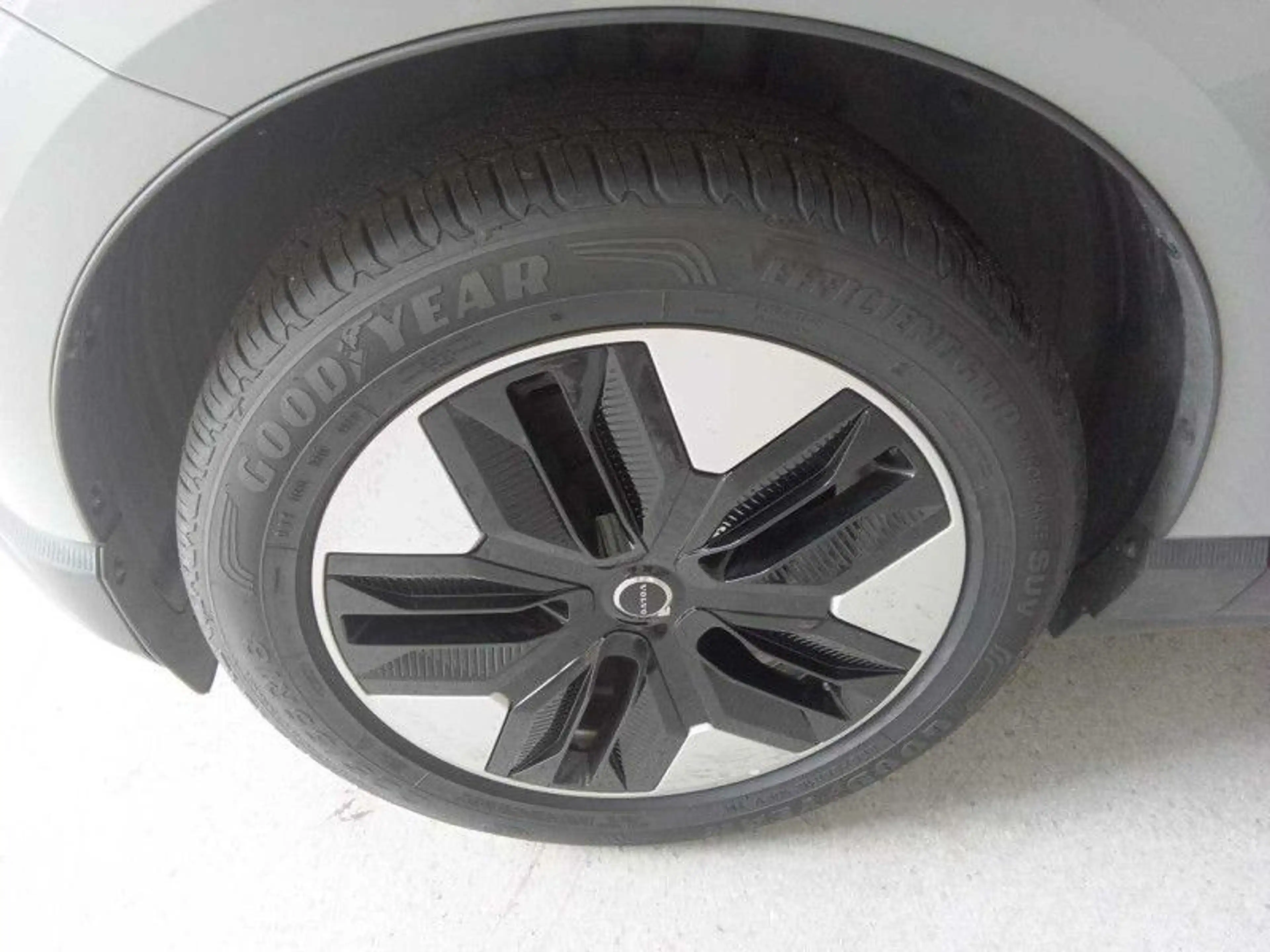 Volvo EX30 Core 2WD Pure Sigle Motor Extended Range — photo 5