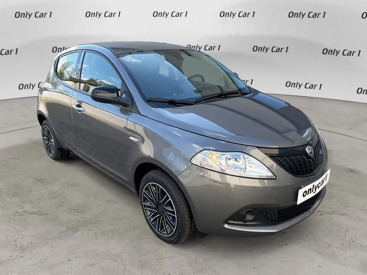 Lancia Ypsilon 1.0 FireFly 5 porte S&S Hybryd Gold Grigio - 1