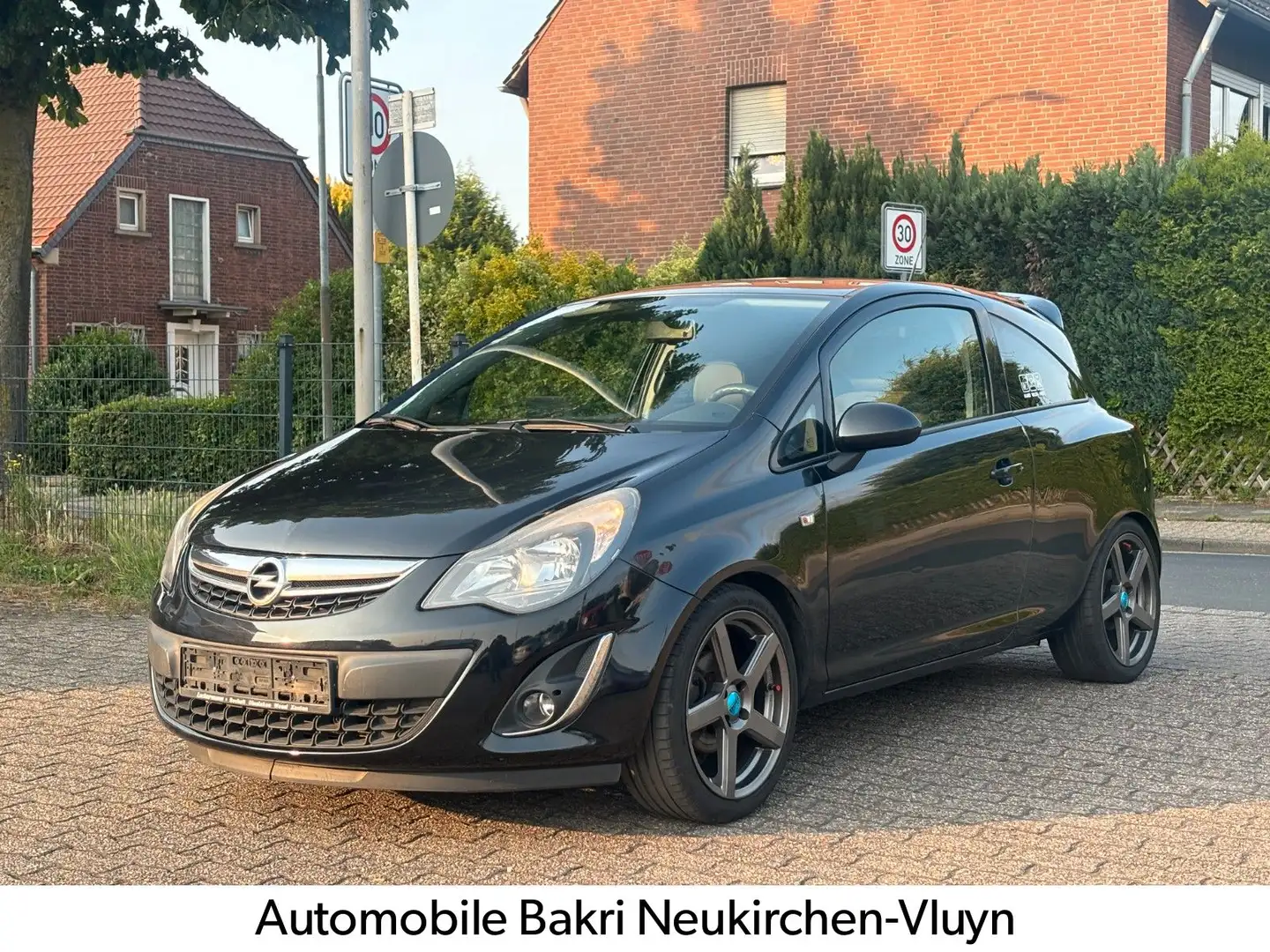Opel Corsa D Energy TÜV-Insp. Neu-Sportfahrwerk *TOP* Zwart - 1