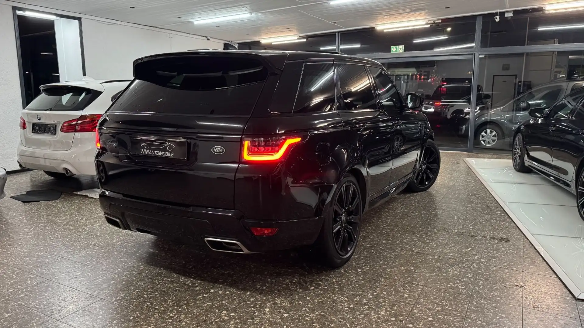 Land Rover Range Rover Sport 3.0 D300 HSE Dynamic*LED*Pano* Schwarz - 2