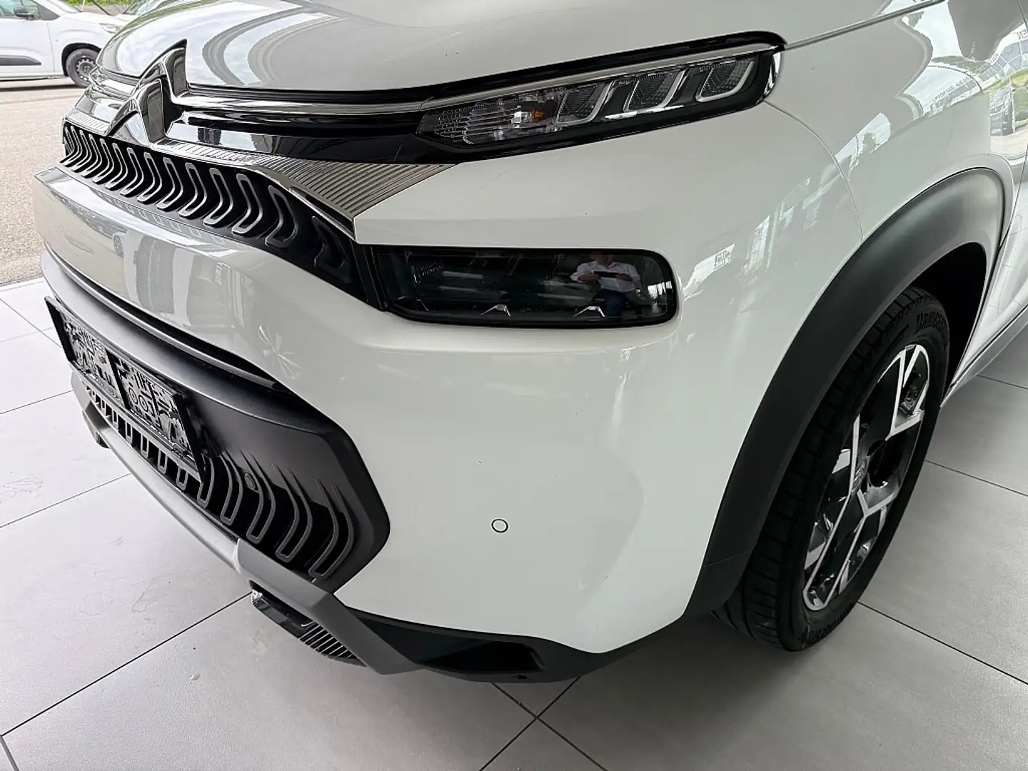 Citroen C3 Aircross PureTech130 S&S EAT6 Shine Weiß - 2