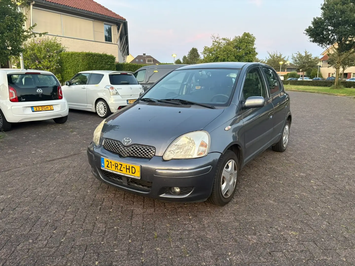 Toyota Yaris Verso 1.3 C - 2