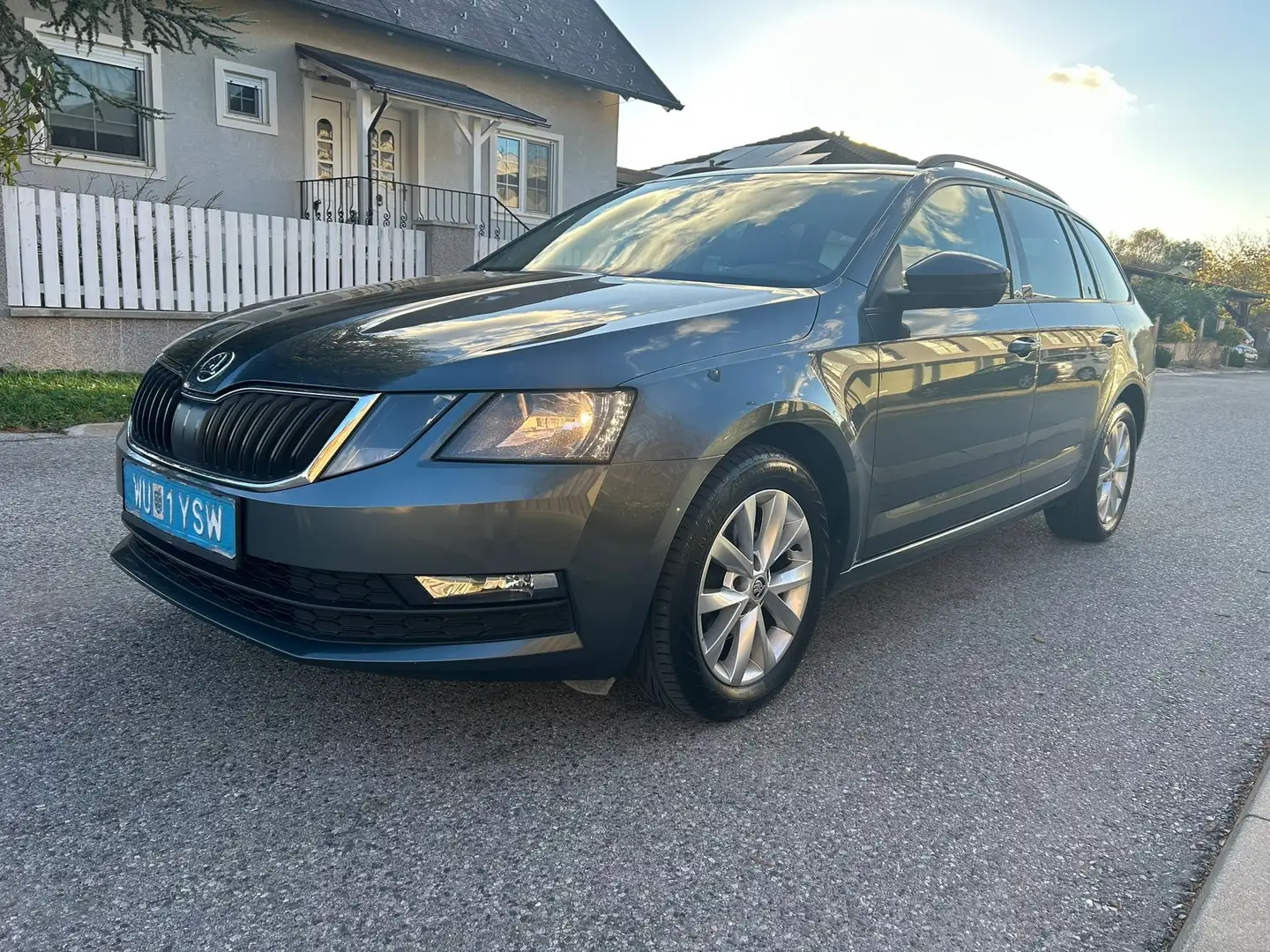 Skoda Octavia Ambition Grau - 1
