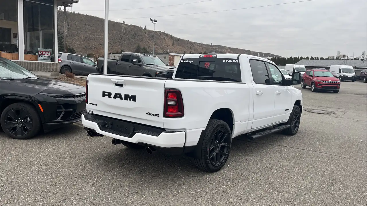 RAM 1500 снимка RAM 1500