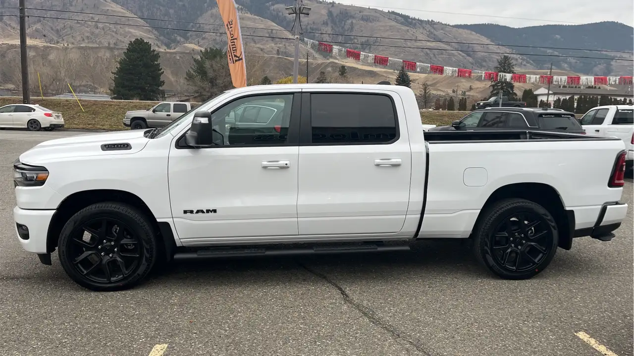 RAM 1500 снимка RAM 1500