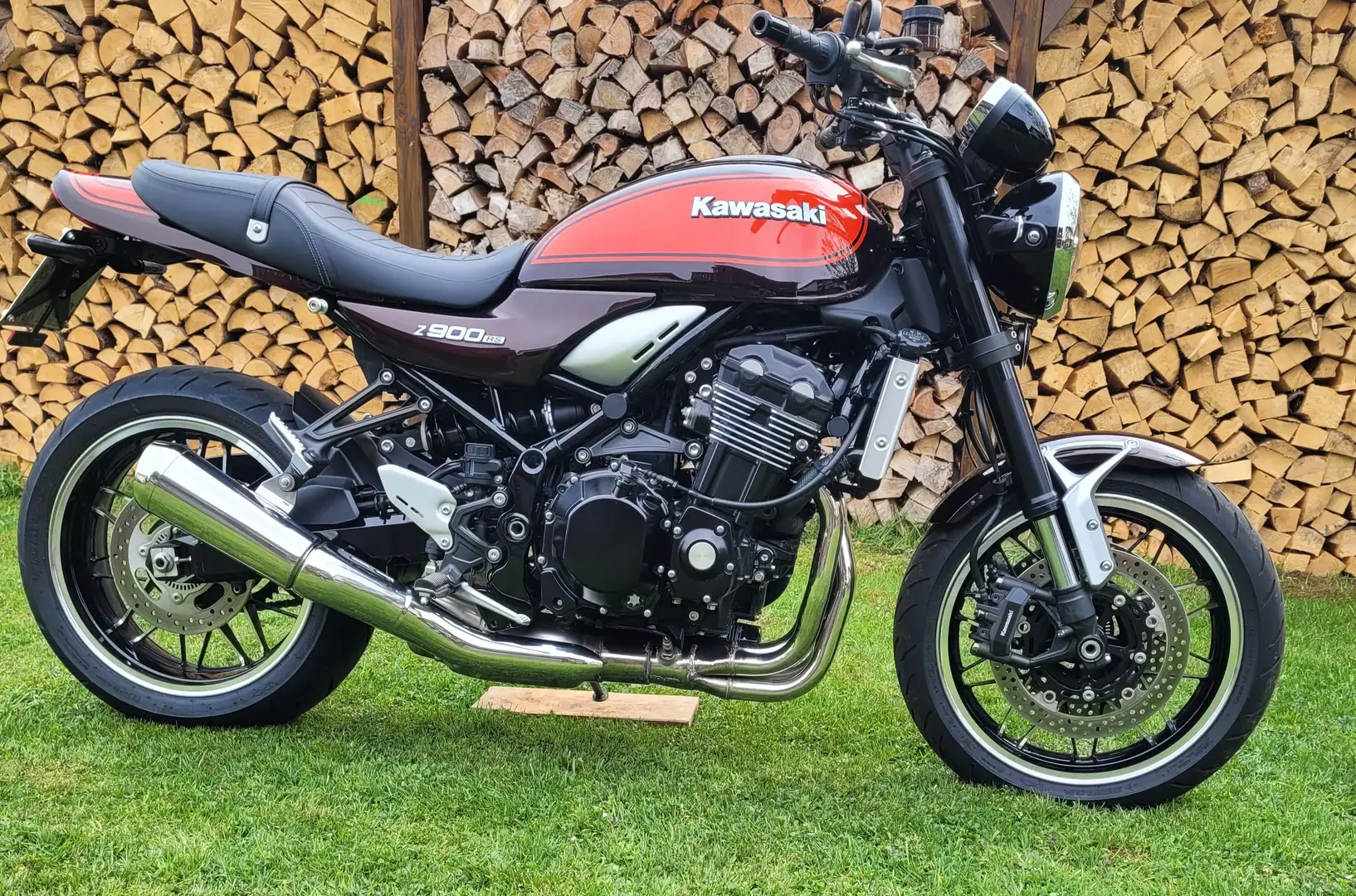 Kawasaki Z900RS - 1