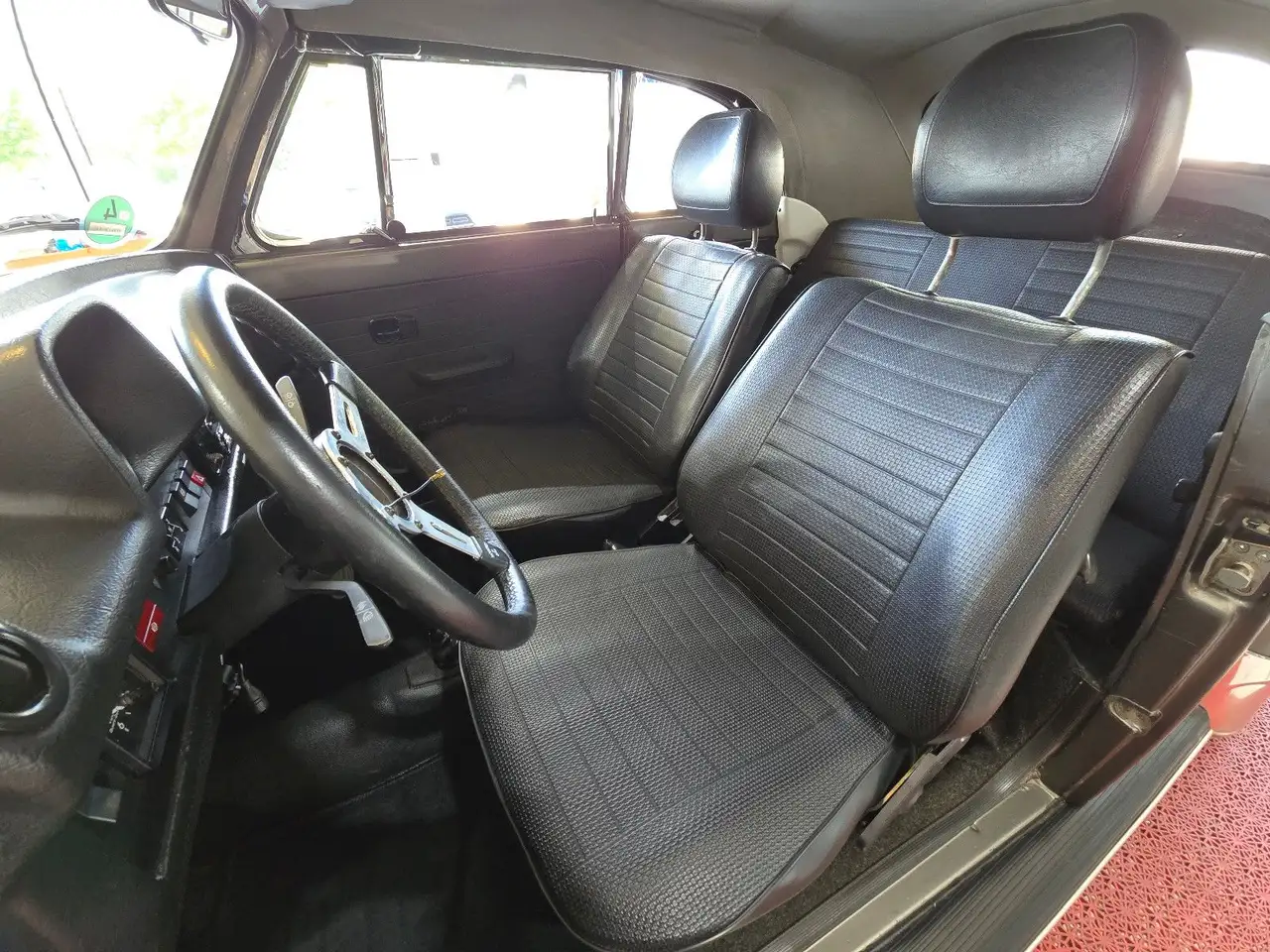Volkswagen Käfer 1303 Cabrio+LEDER+TÜV 06/27+H-KENNZEICHEN+, foto 9