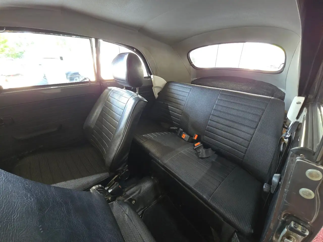 Volkswagen Käfer 1303 Cabrio+LEDER+TÜV 06/27+H-KENNZEICHEN+, foto 12