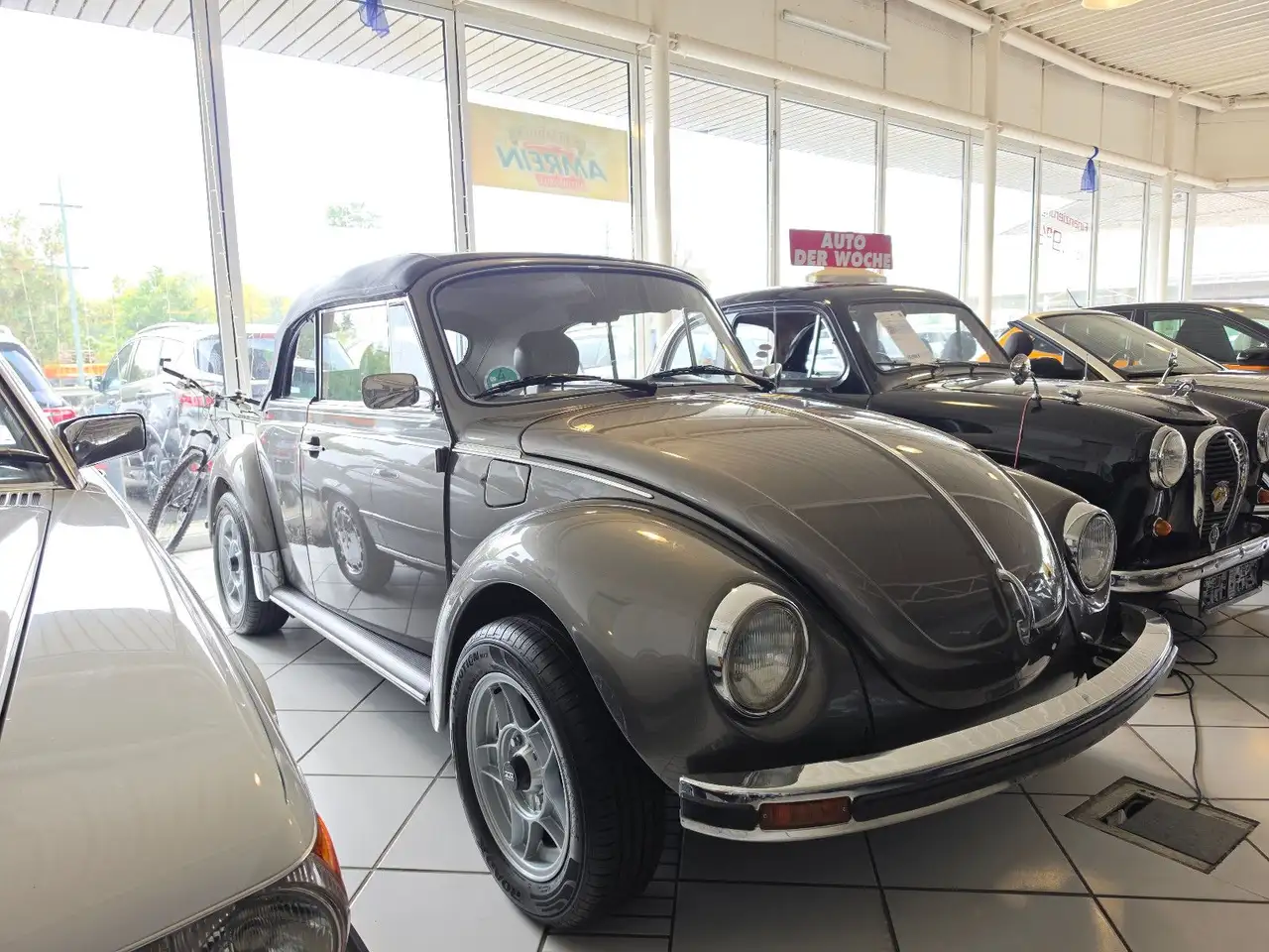 Volkswagen Käfer 1303 Cabrio+LEDER+TÜV 06/27+H-KENNZEICHEN+, foto 1