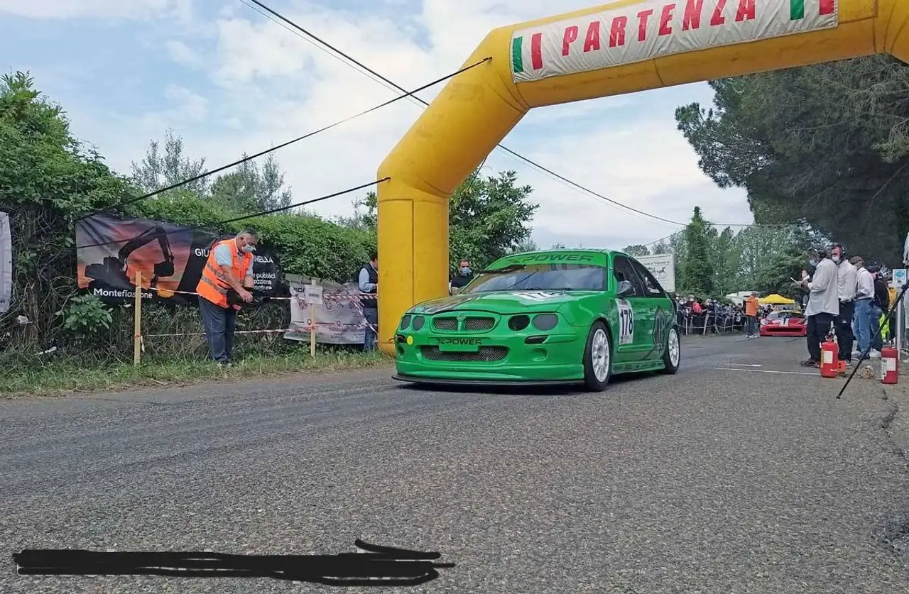MG ZR