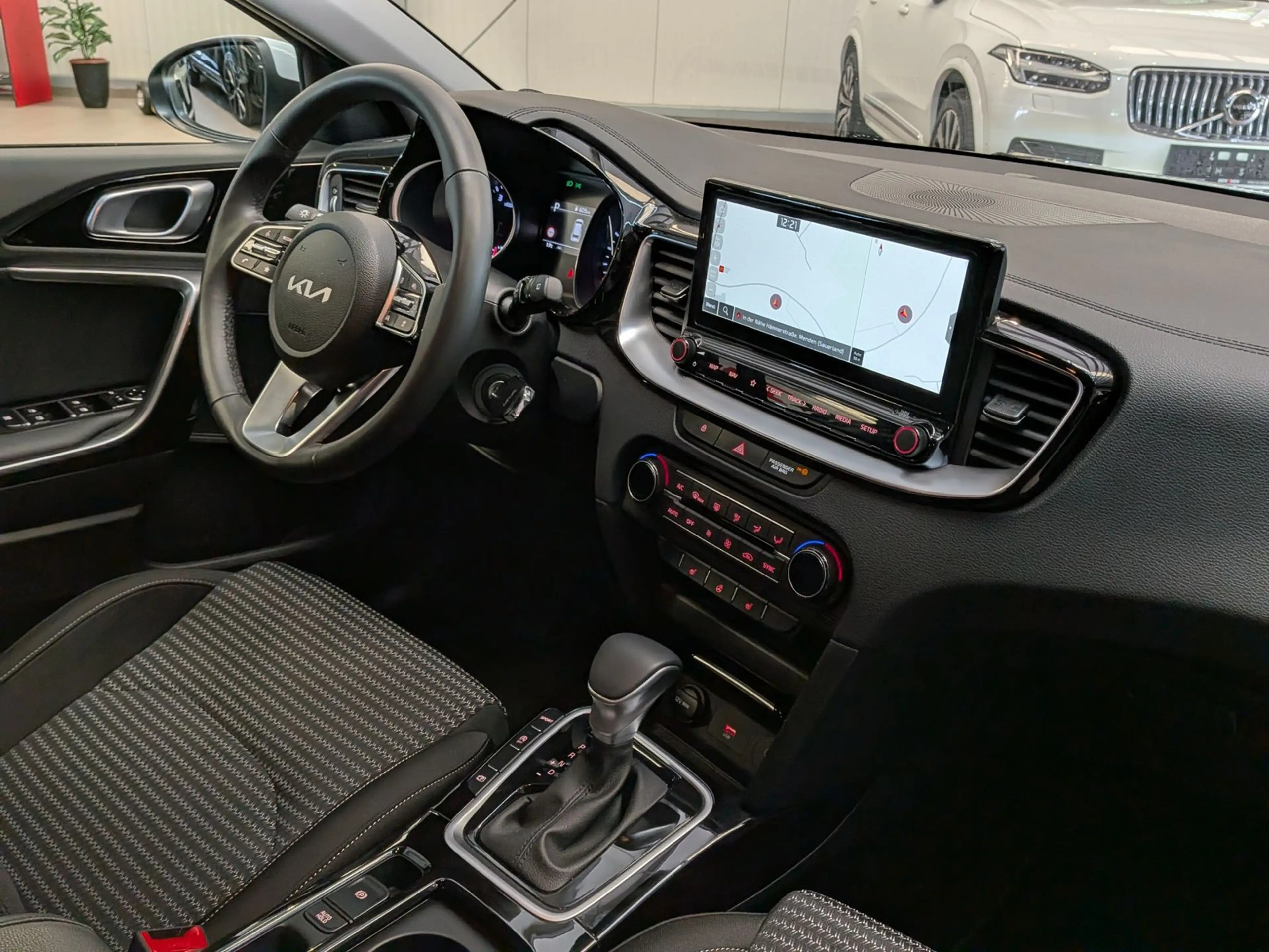 Kia Ceed / cee'd 1.5 DCT Spirit JBL Temp LED Cam ACC — photo 12