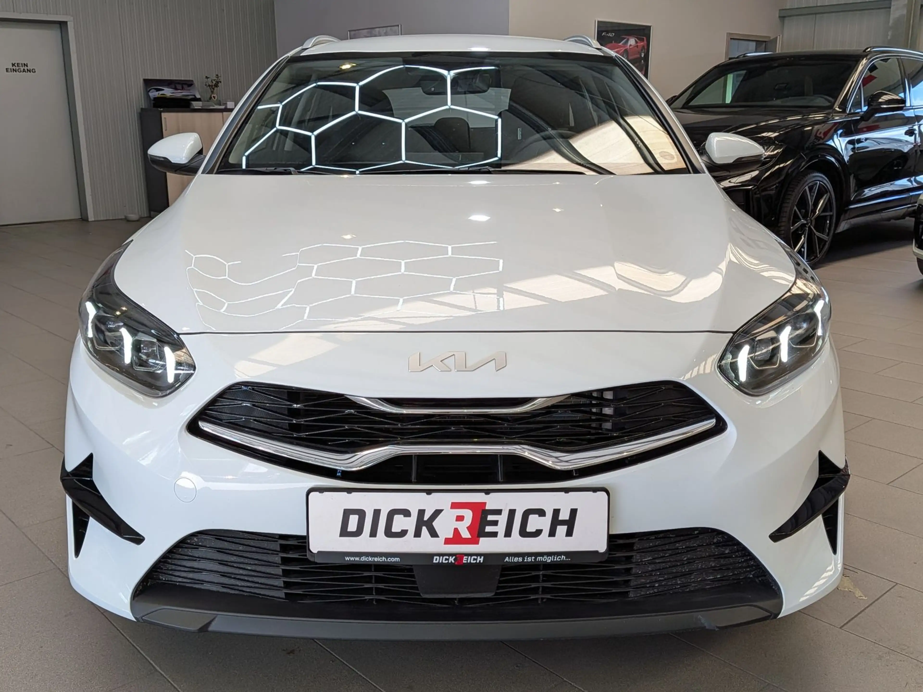 Kia Ceed / cee'd 1.5 DCT Spirit JBL Temp LED Cam ACC — photo 8