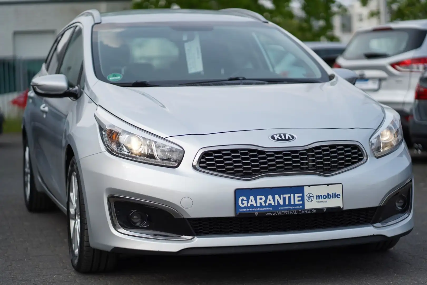 Kia Ceed SW / cee'd SW Ceed Sportswagon Spirit Kamera Automatik PDC USB Grau - 1