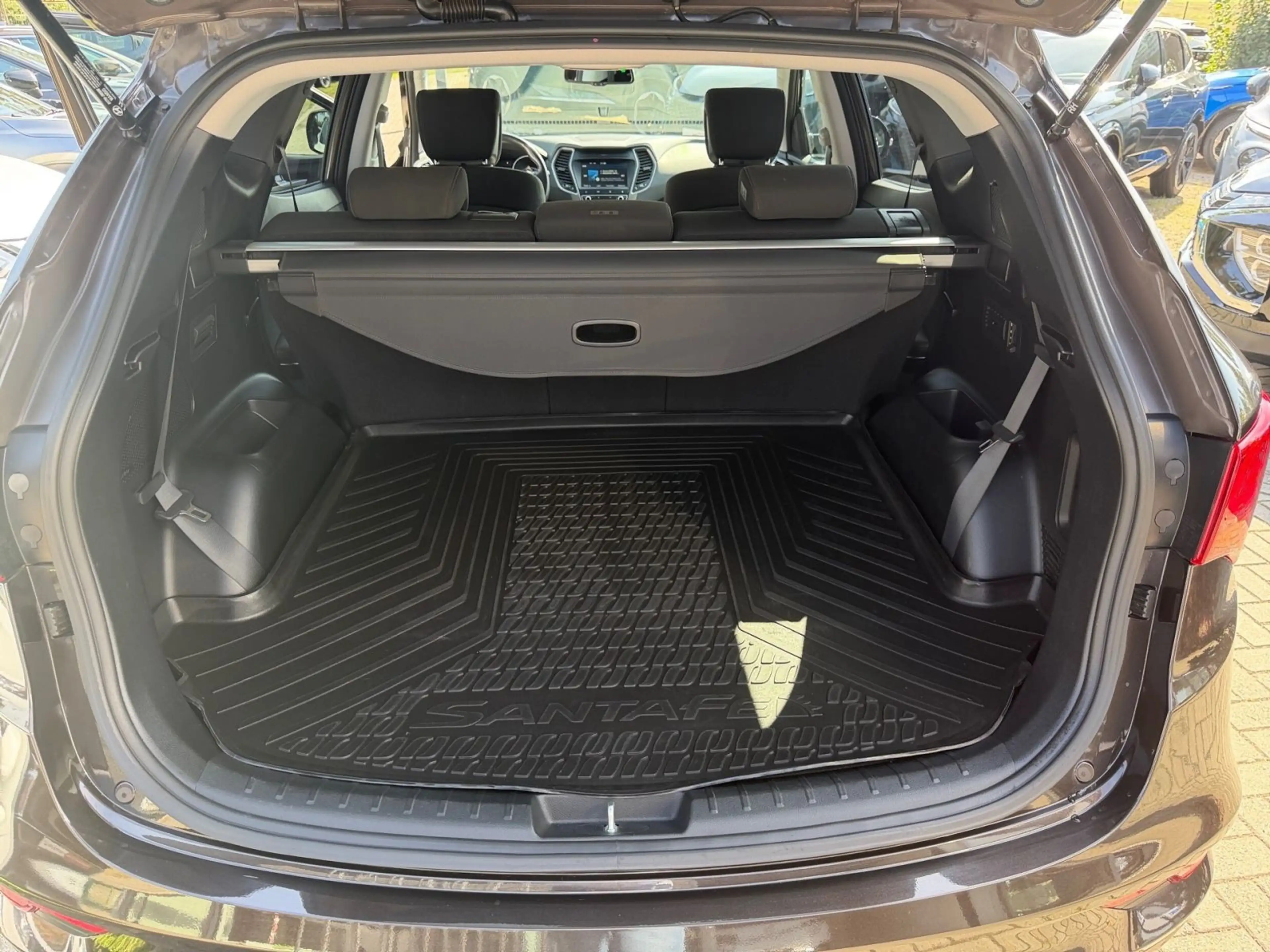 Hyundai SANTA FE Hyundai Santa Fe 2.2 CRDi AT CAM*KLIMA*NAVI*SHZ — photo 12