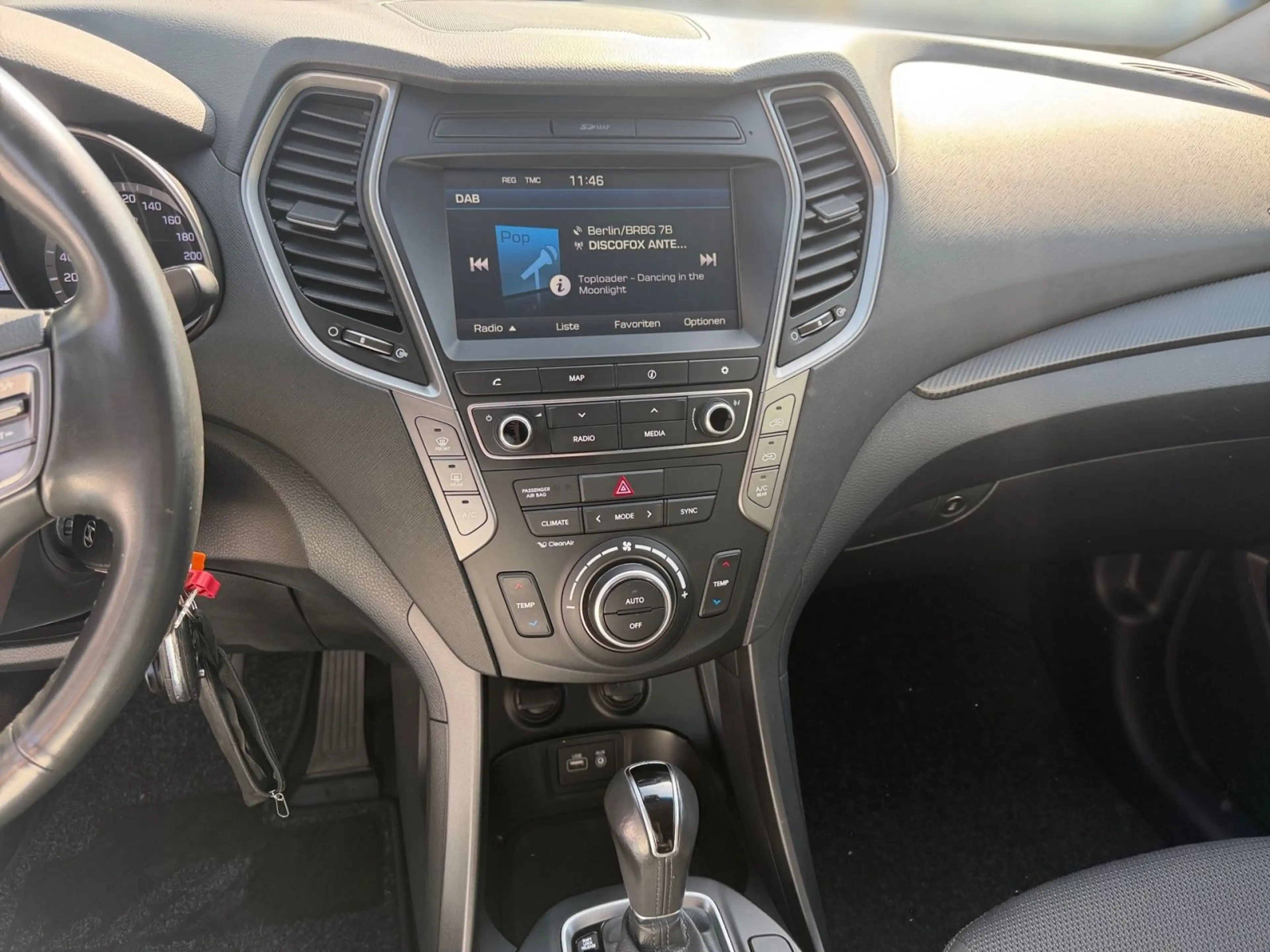 Hyundai SANTA FE Hyundai Santa Fe 2.2 CRDi AT CAM*KLIMA*NAVI*SHZ — photo 9